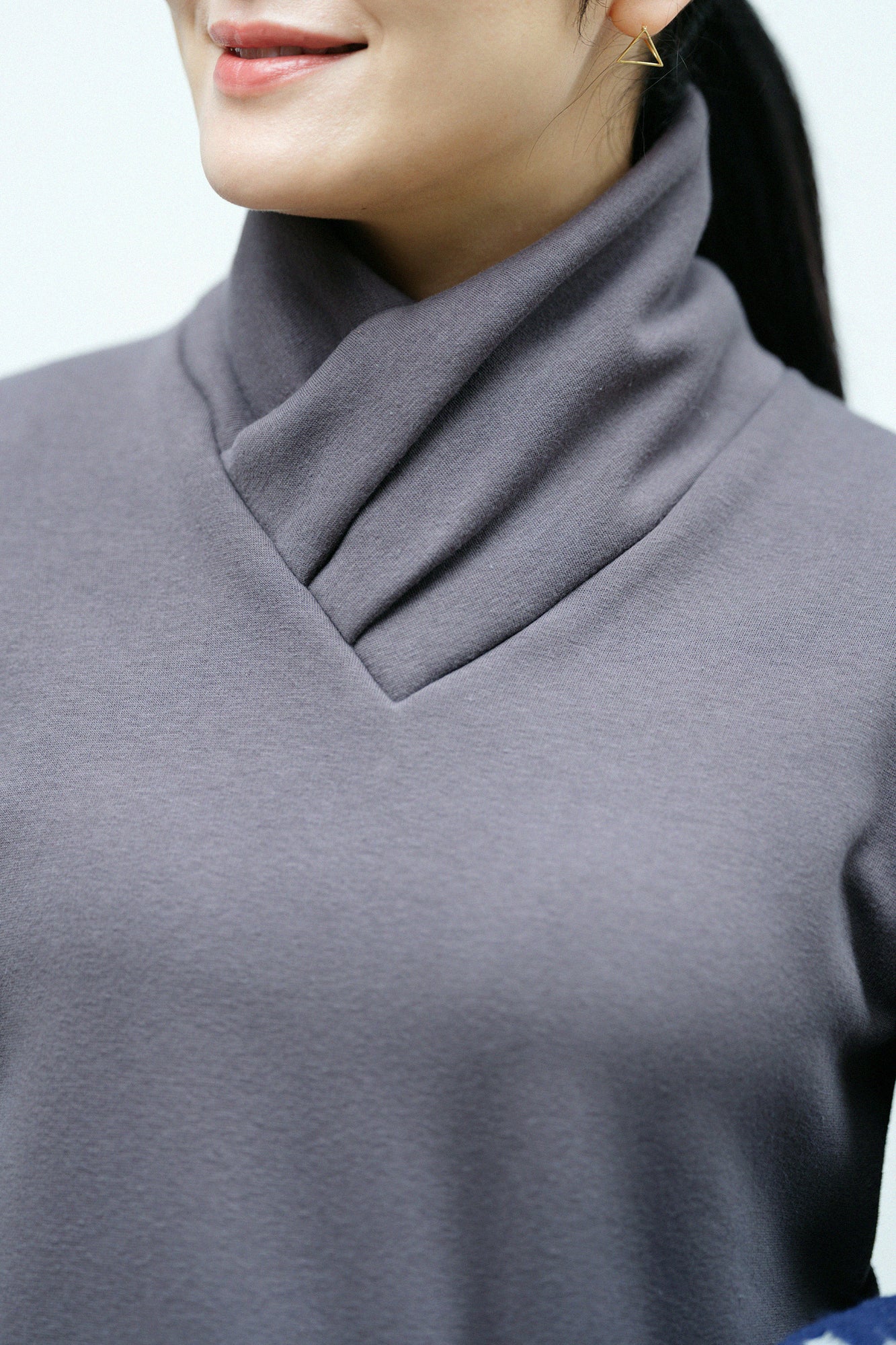 裏仿毛 高領上衣／藤煤竹色