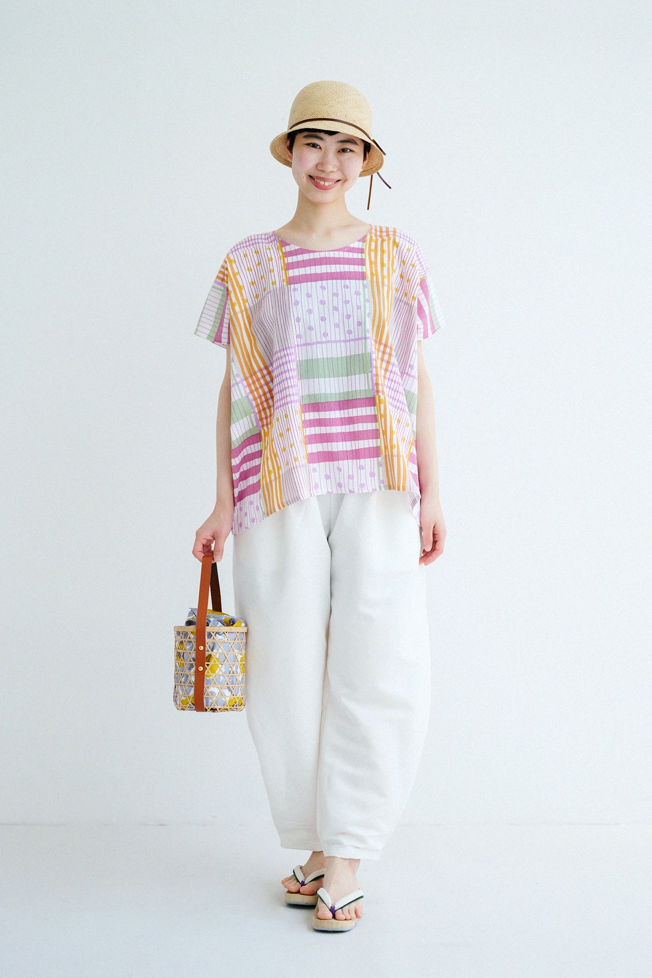 'Height:'164 cm,'WearsTaille : »Women F