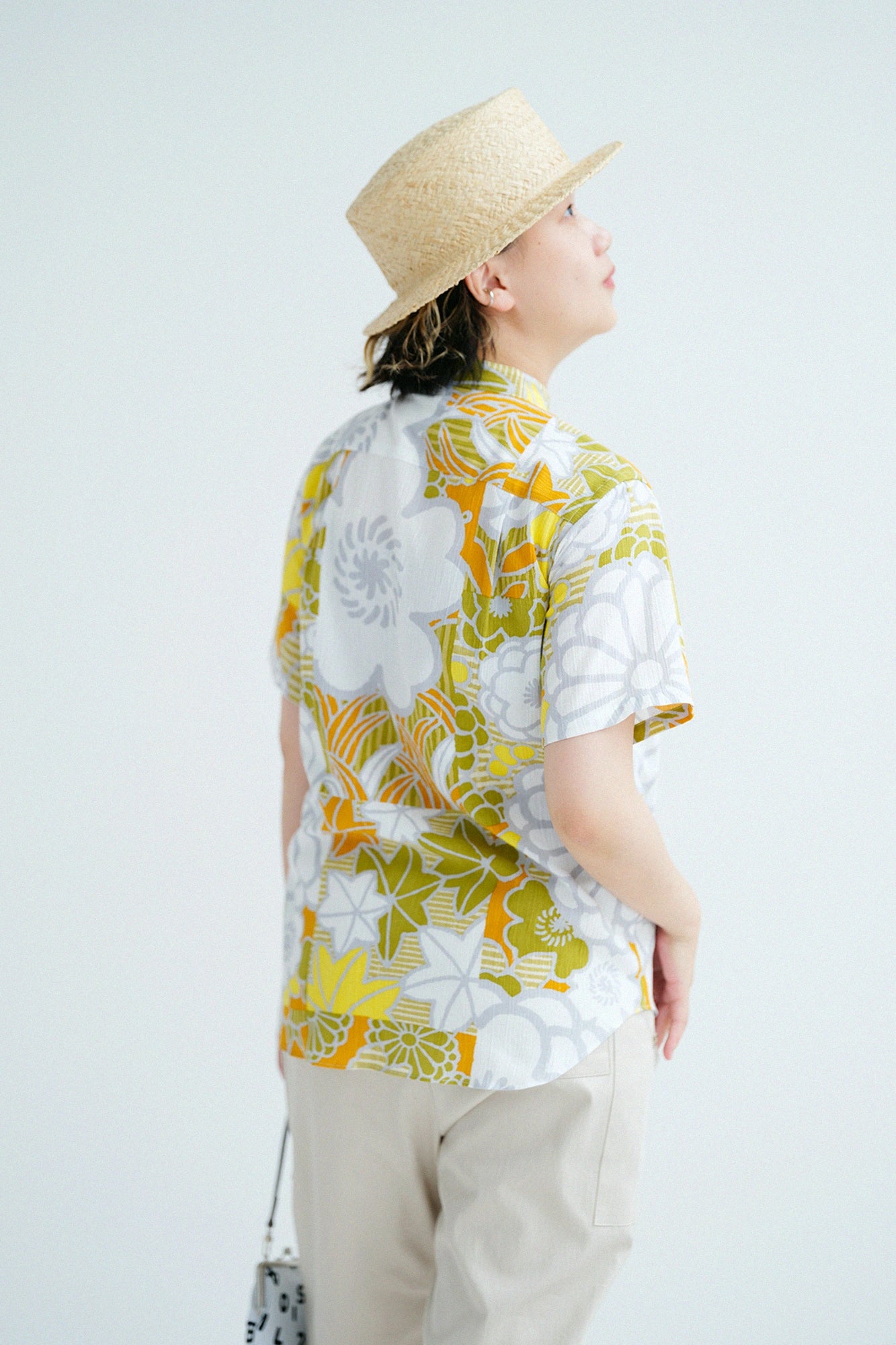 'Height :' 162 cm, 'Wears' taille : 'S'