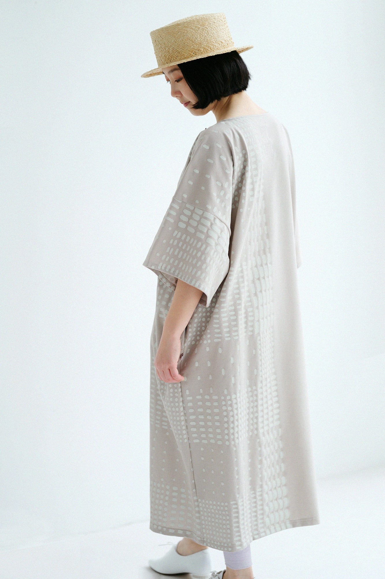 CORCORAN×VERTICAL®針織 平袖船領洋裝/敷石和留白 混灰象牙色