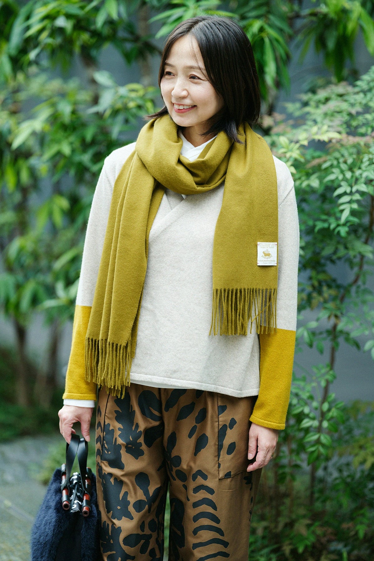 【Expédition prévue vers le 17 novembre】 Baby Cashmere(R) Long Muffler / couleur urumi-iro 