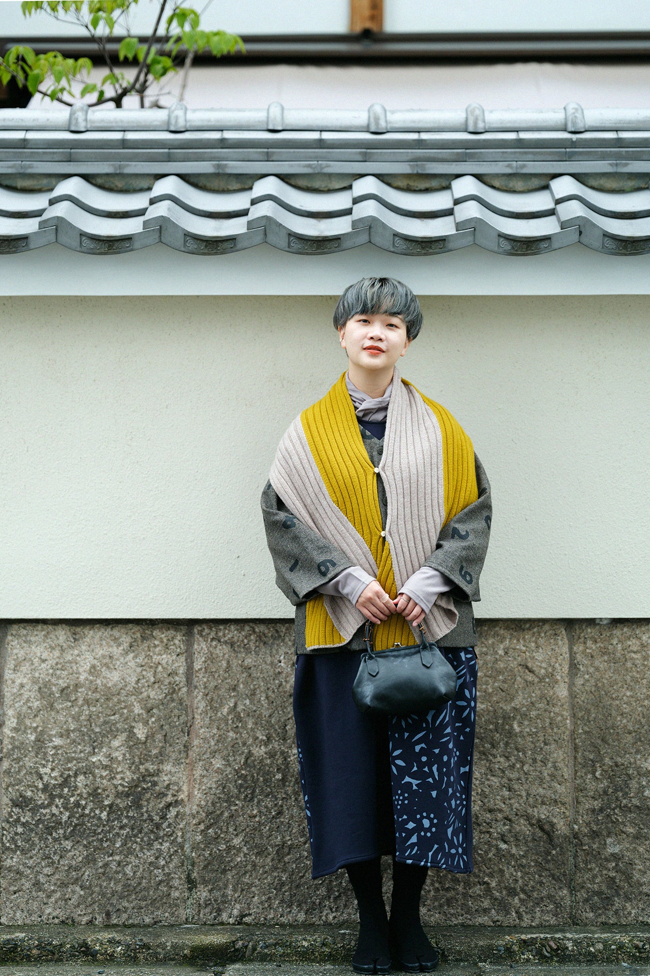 粗花呢 人字形斜紋織 圓弧袖外套 附裡襯／SO-SU-U大 黄枯茶色