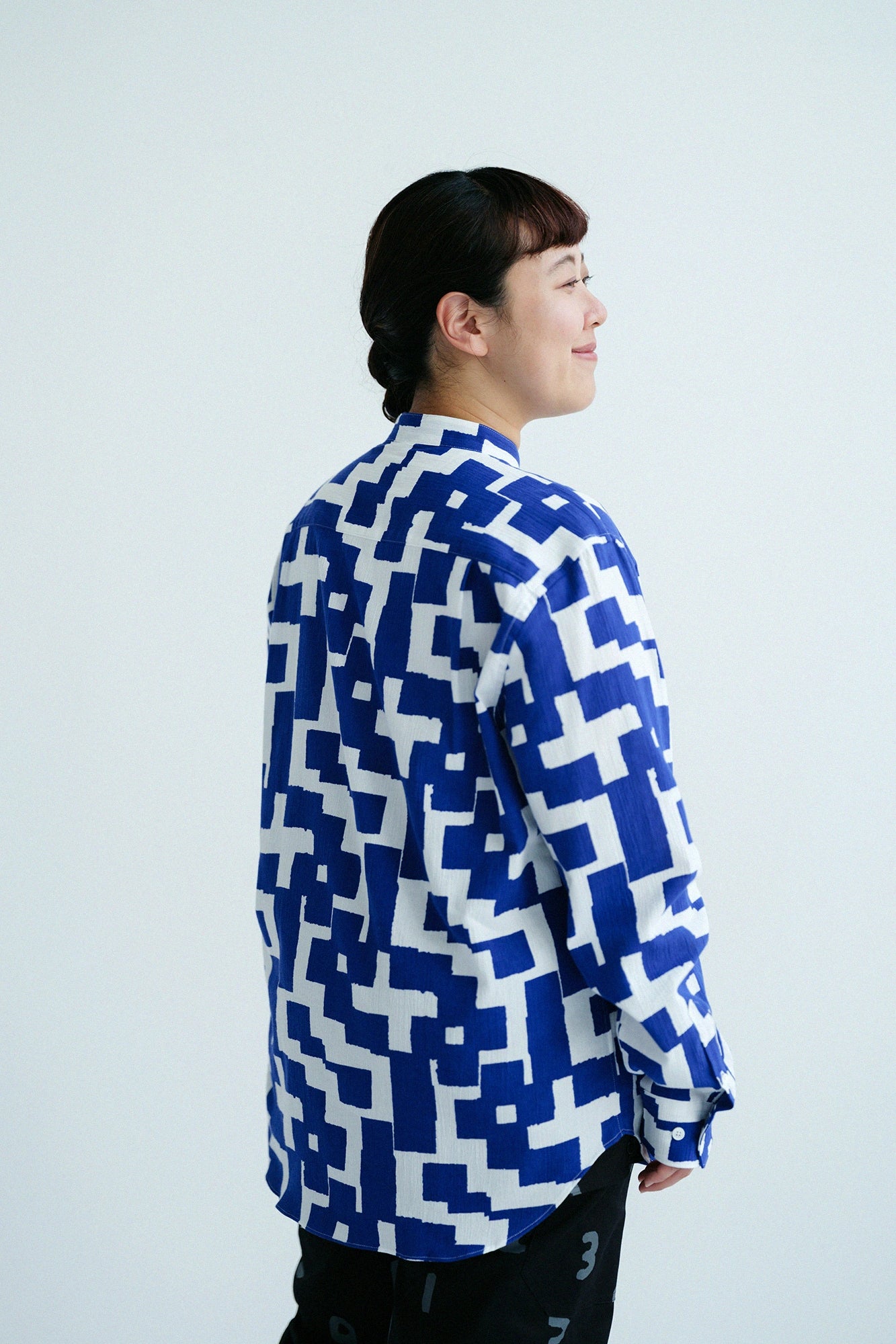 [Expédition prévue vers le 10 mars] Takashima Chijimi 20/20 Chemise à col montant/motif Ikubaku (Moyo)