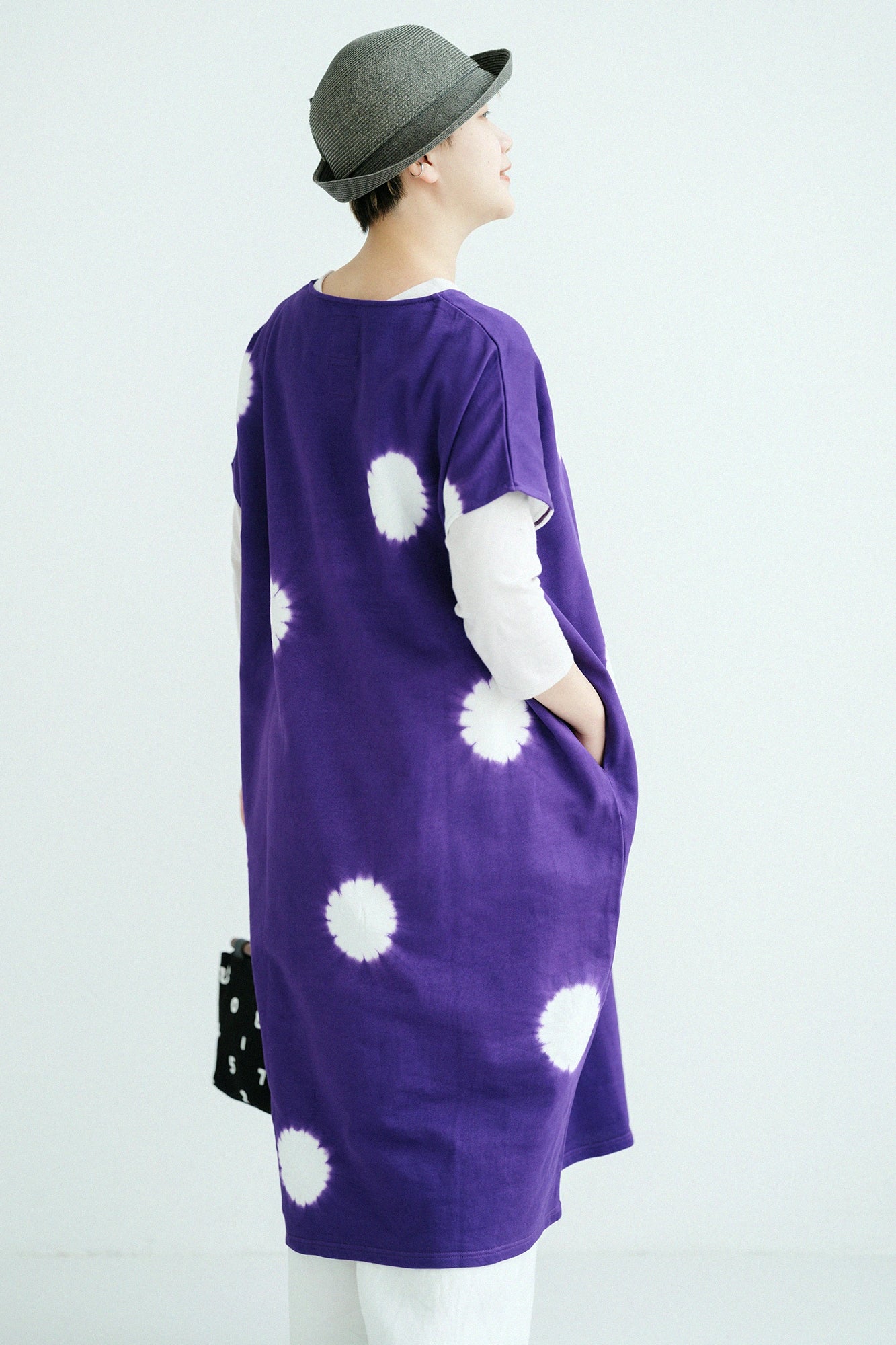 【Versand voraussichtlich ab dem 3. März】Kiyose-Shibori Feinwoll (Sazare-Urake) Langform-Kleid (Chouhoukei) Schulterlinie (Katasen)/Große Mizutama (Mizutama Dai) Tiefviolett (Kokimurasaki) × Tsukumo 