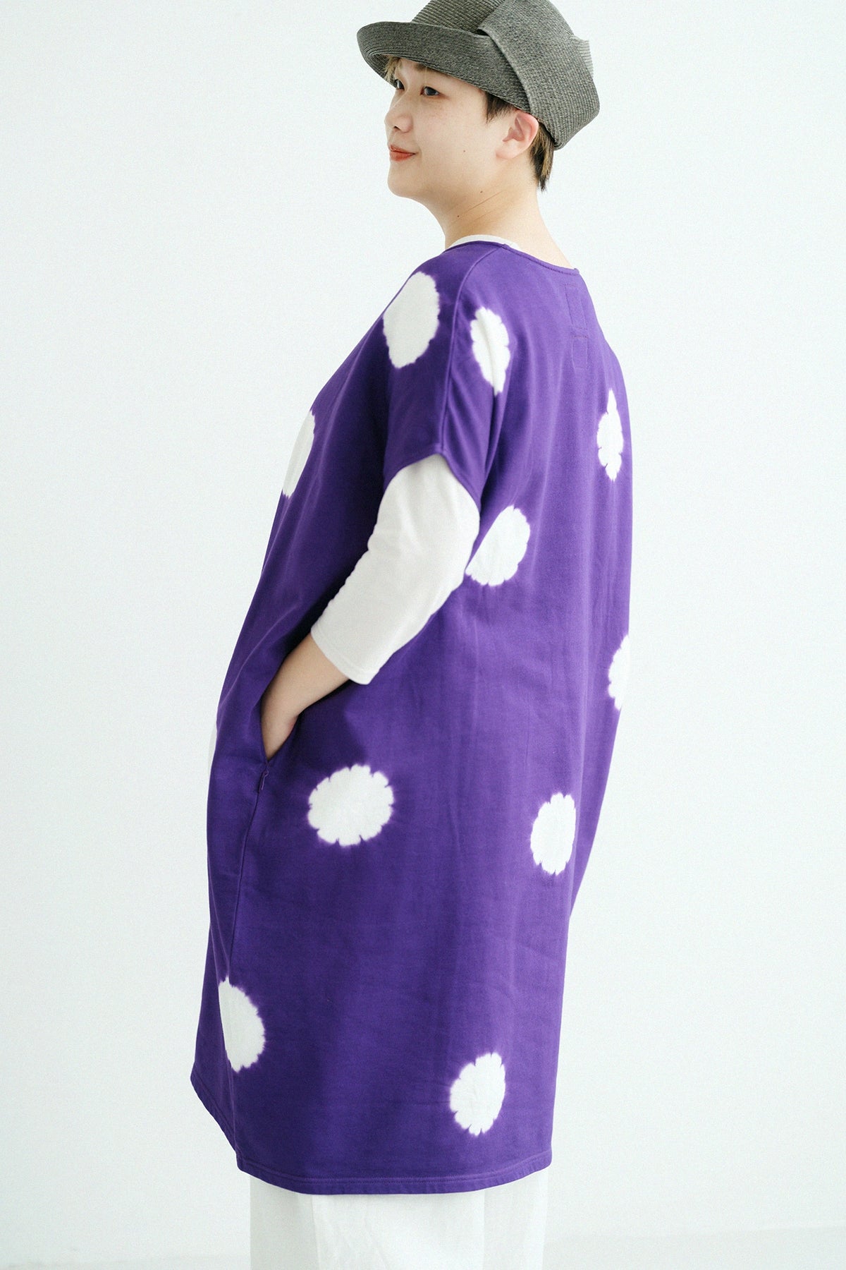 【Versand voraussichtlich ab dem 3. März】Kiyose-Shibori Feinwoll (Sazare-Urake) Langform-Kleid (Chouhoukei) Schulterlinie (Katasen)/Große Mizutama (Mizutama Dai) Tiefviolett (Kokimurasaki) × Tsukumo 