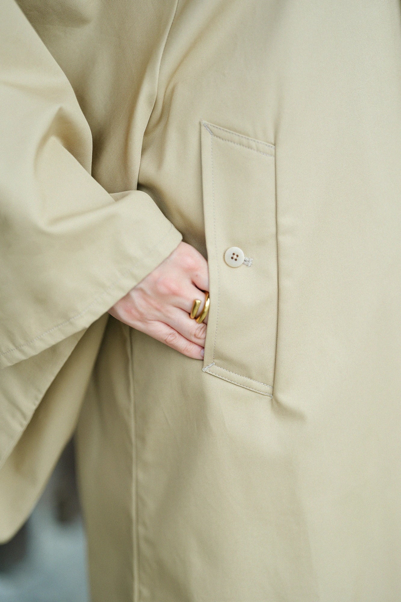 【Expédition prévue vers le 22 septembre】Gabardine haute densité manteau sans col à manches raglan / couleur noisette 
