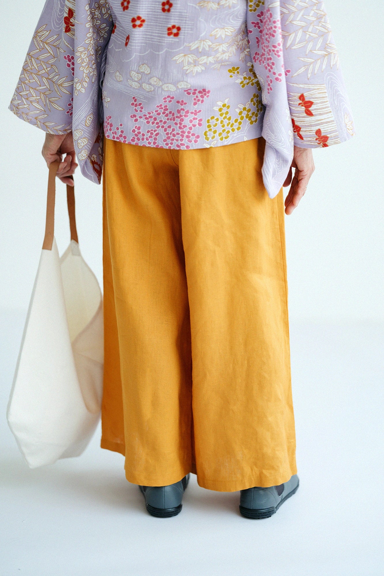 【Scheduled to ship around Mar 3】Linen Wide-legged Pants／Golden Brown