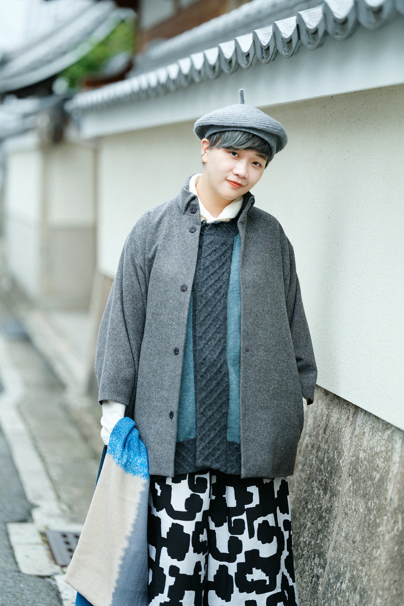 [Réservation] Cape en tweed à manches carrées, courte longueur (mijikatake), doublure/couleur anthracite (expédition prévue vers le 25 novembre)