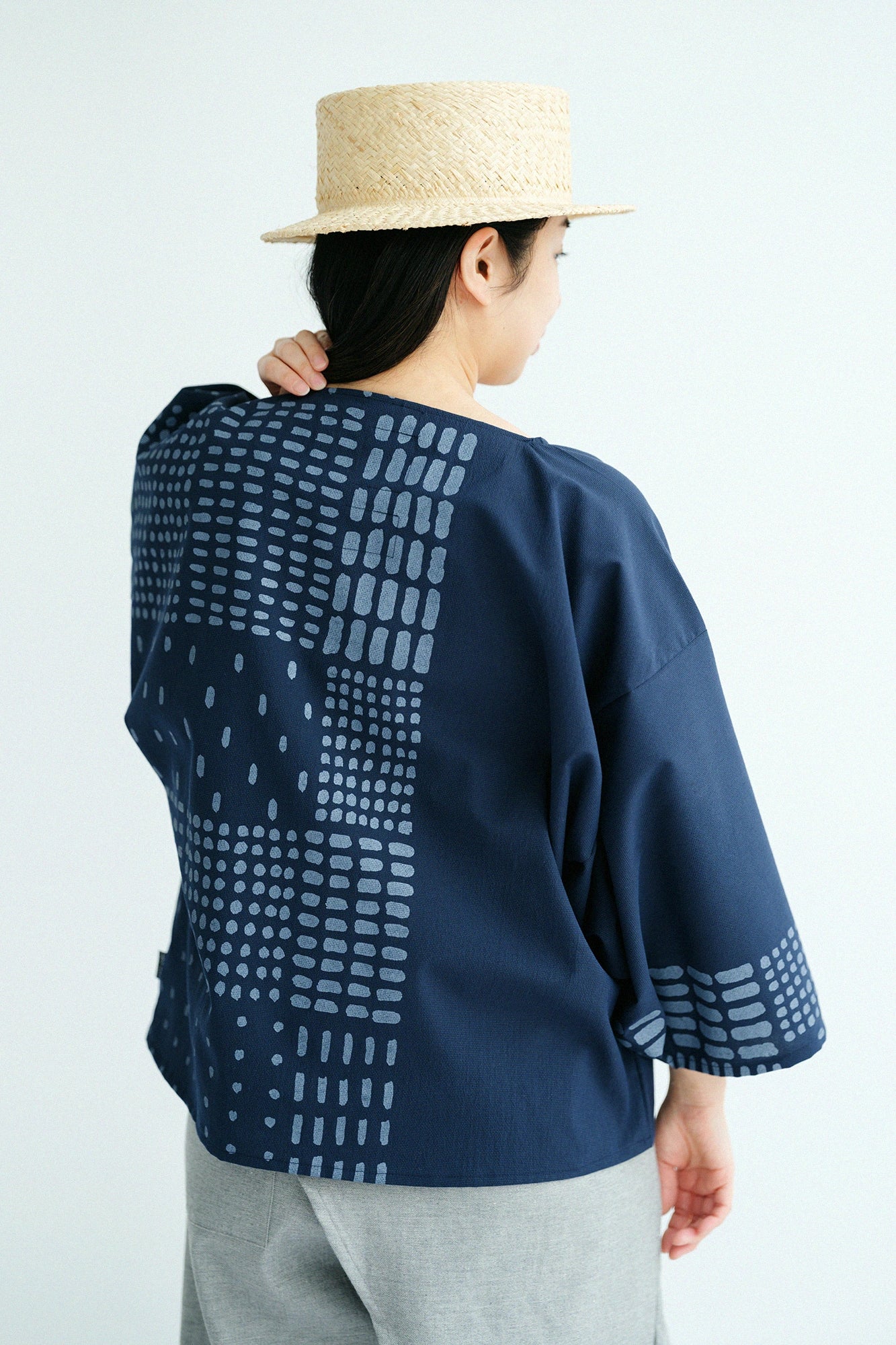 【Versand voraussichtlich ab 3. März】C/CM(R) Nagitashikakui Kimono (四角衣) / Shikiishi (Steinplatte) und Yohaku (Freiraum) Dunkelmarine (濃紺) 