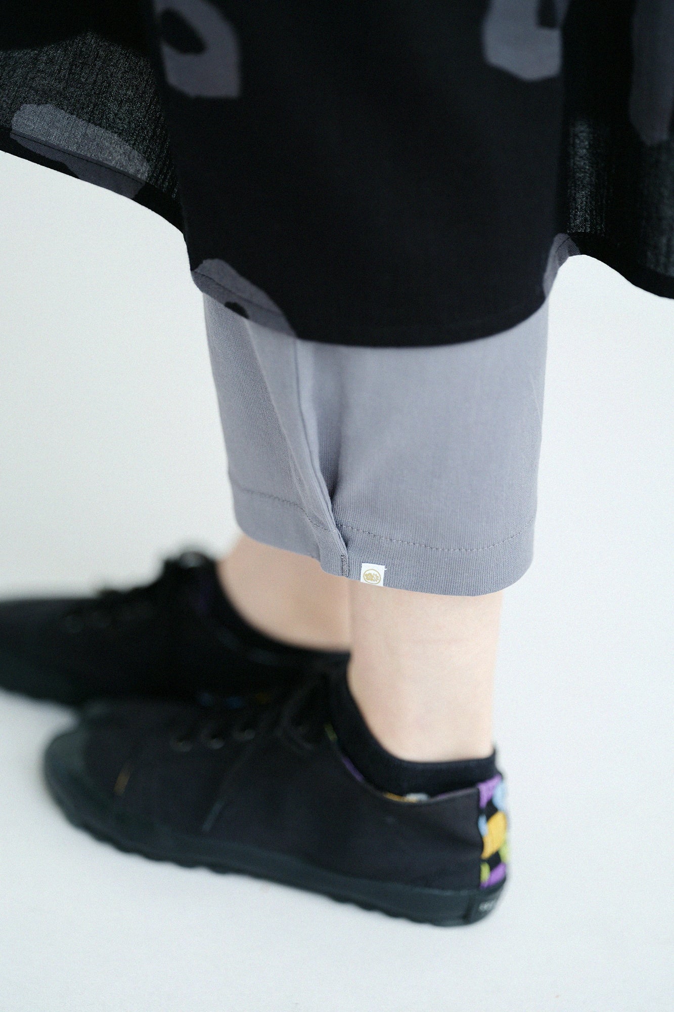 【4月21日頃発送予定】高島縮 40/40 えんゆう穿き／鉛色（なまりいろ）