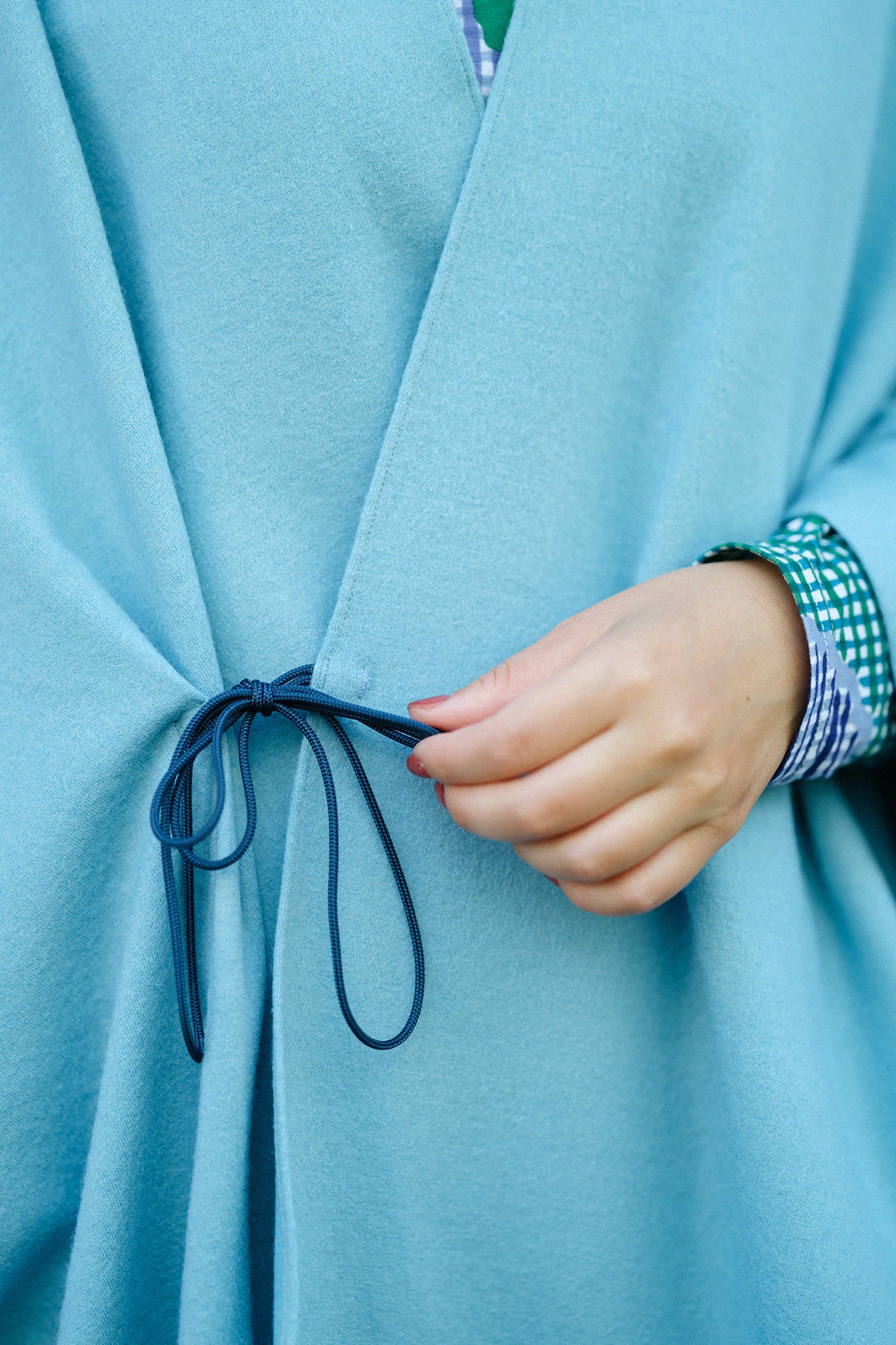 Combed Yarn Felted Knit Kisaragi Poncho / Pale Water Blue