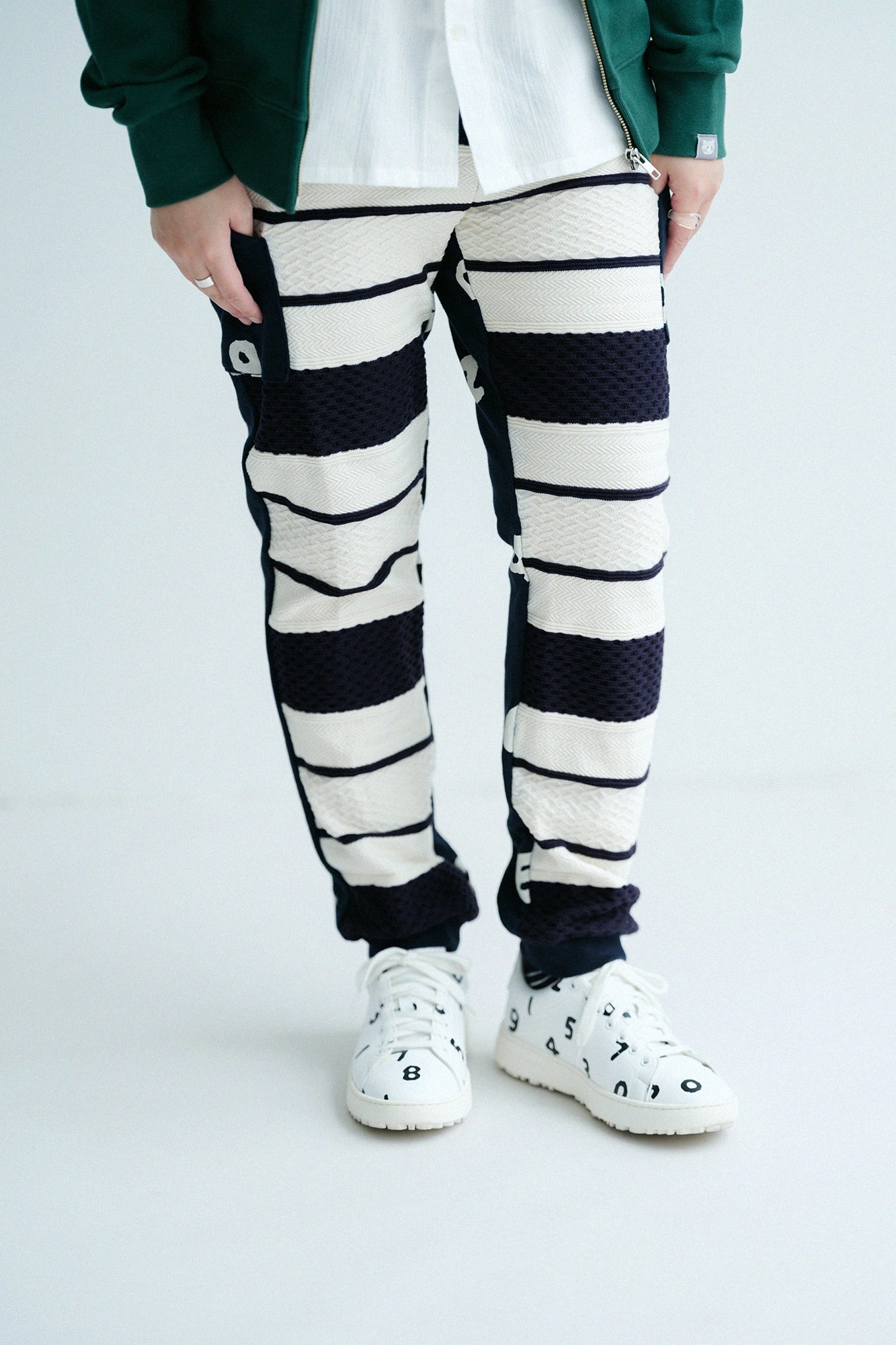 【3月10日頃発送予定】ケーブルジャカード×裏毛 BIKEパンツ／エクリュ ネイビーボーダー×SO-SU-U