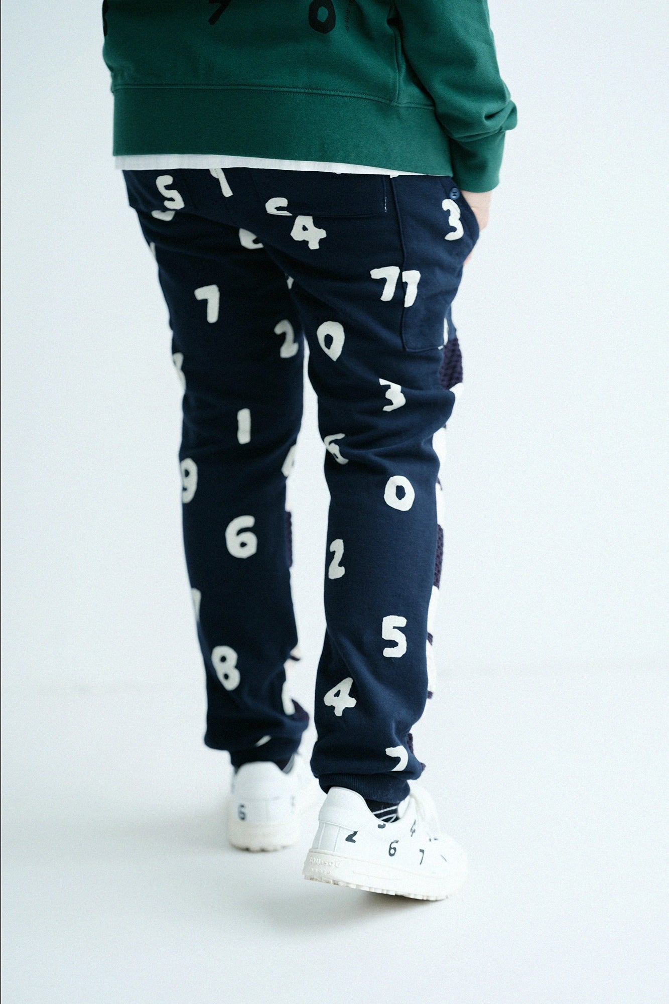 【3月10日頃発送予定】ケーブルジャカード×裏毛 BIKEパンツ／エクリュ ネイビーボーダー×SO-SU-U