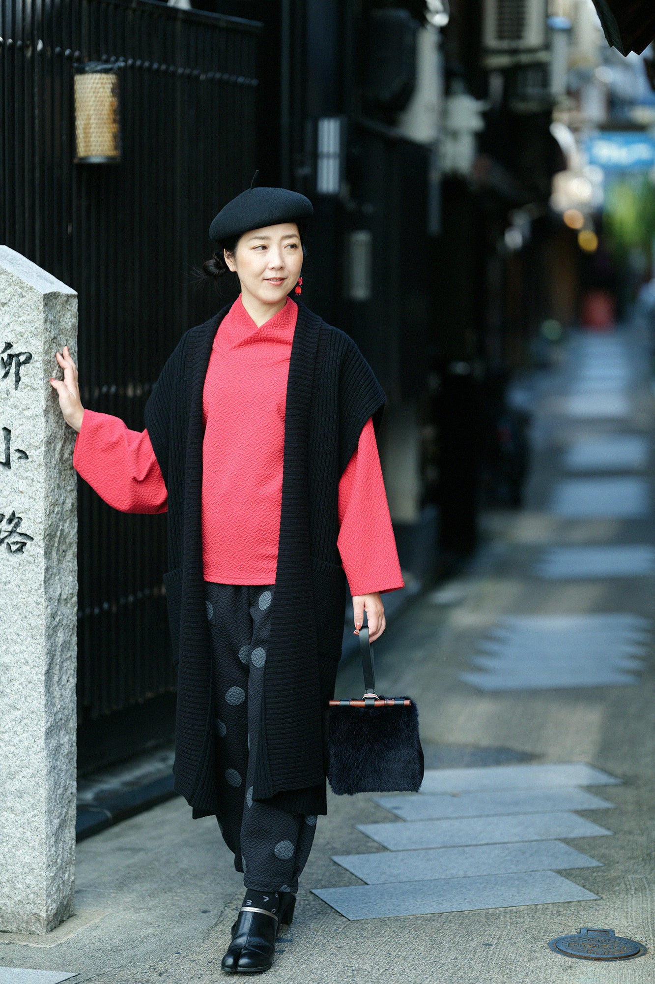 Dual-layered Jacquard Kimono Collar Top Shiraiki / Scarlet