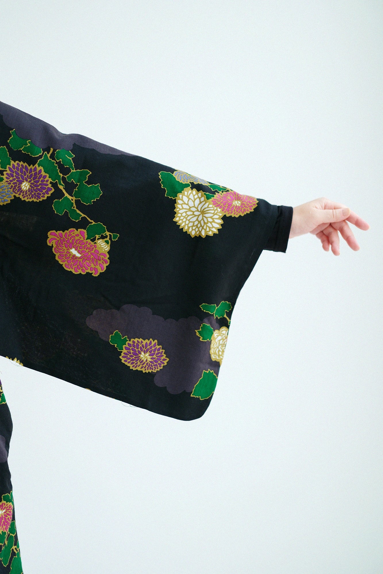 【9/22左右发货】毛斯纶和服形洋装／云取菊