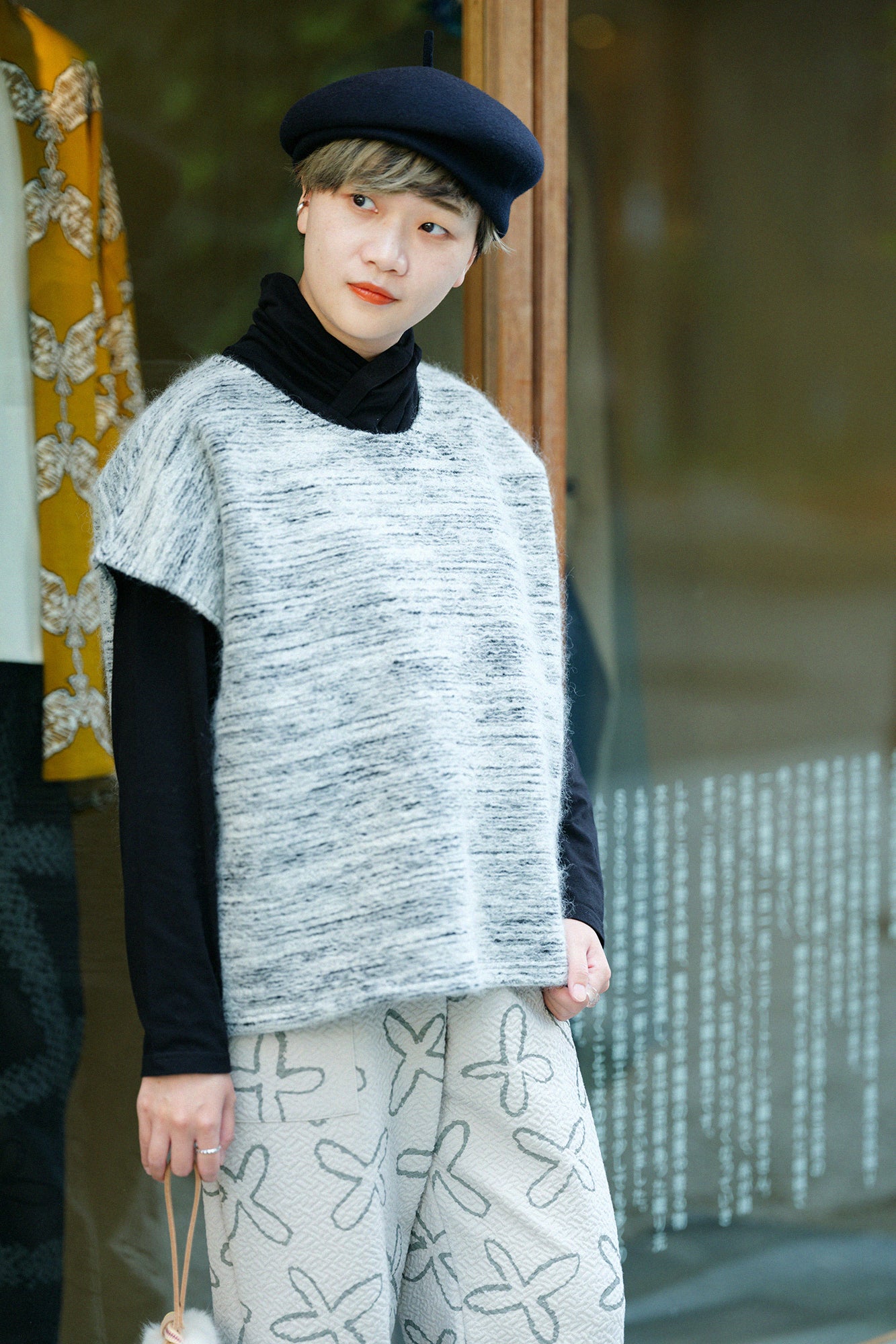 雙層梳毛 針織 台形上衣 肩線／淺灰色