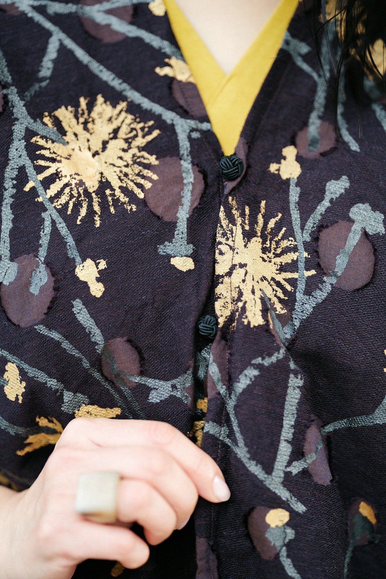 【Scheduled to ship around Mar 3】Cut Jacquard Hatsuki Cardigan／Walkway Brown