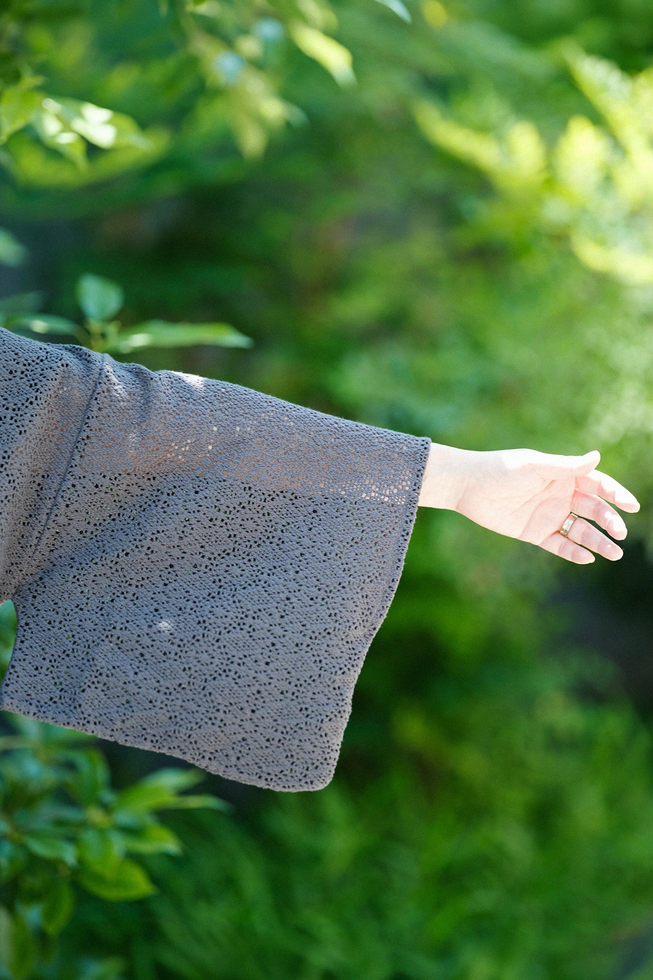 【Ships ard. 6/23】Hollow Out Embroidery Hatsuki Cardigan / Dark Grey