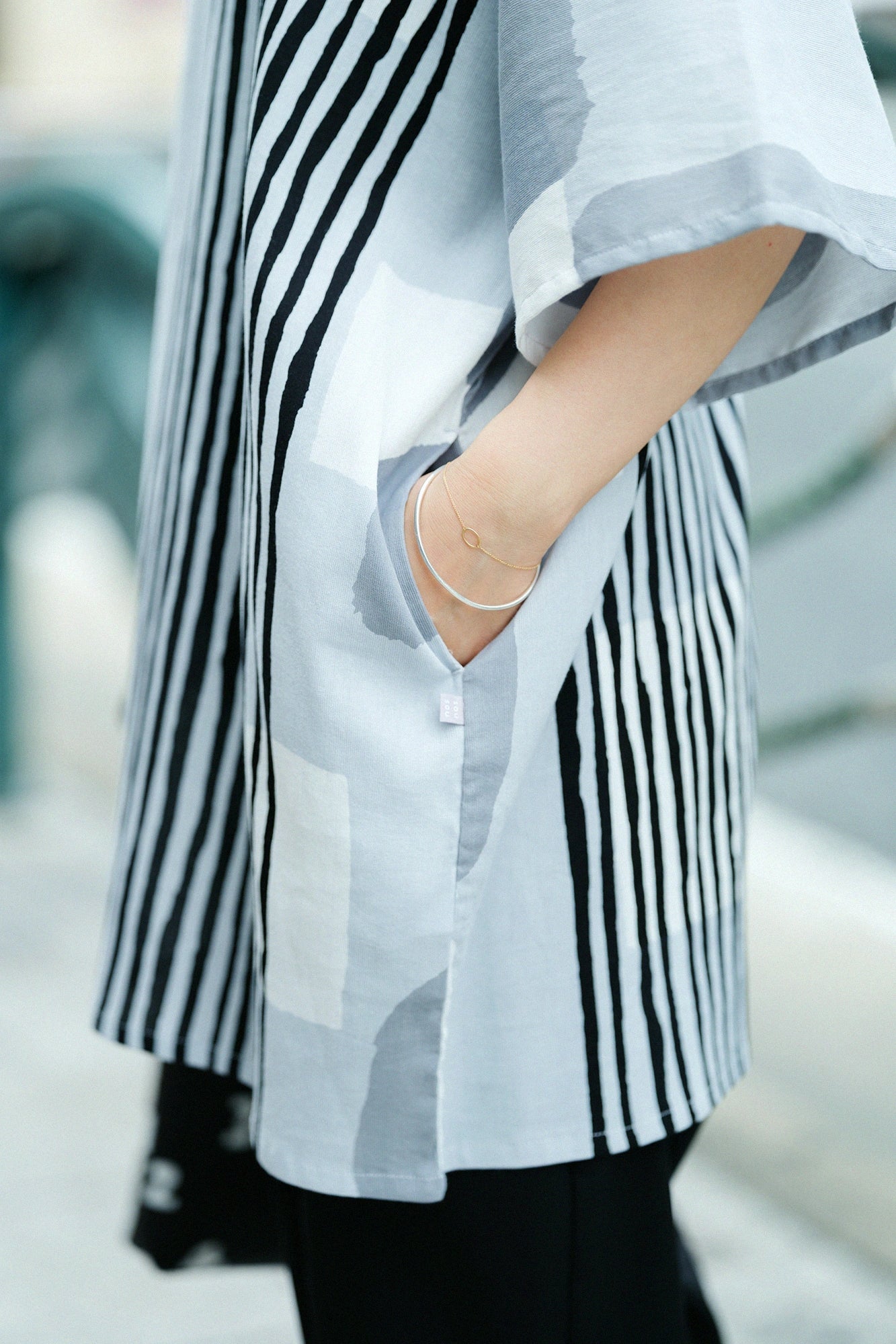 【Ships ard. 7/7】Chizimi Cotton 40/40 Wide Sleeve Boat Neck Tunic／Alley