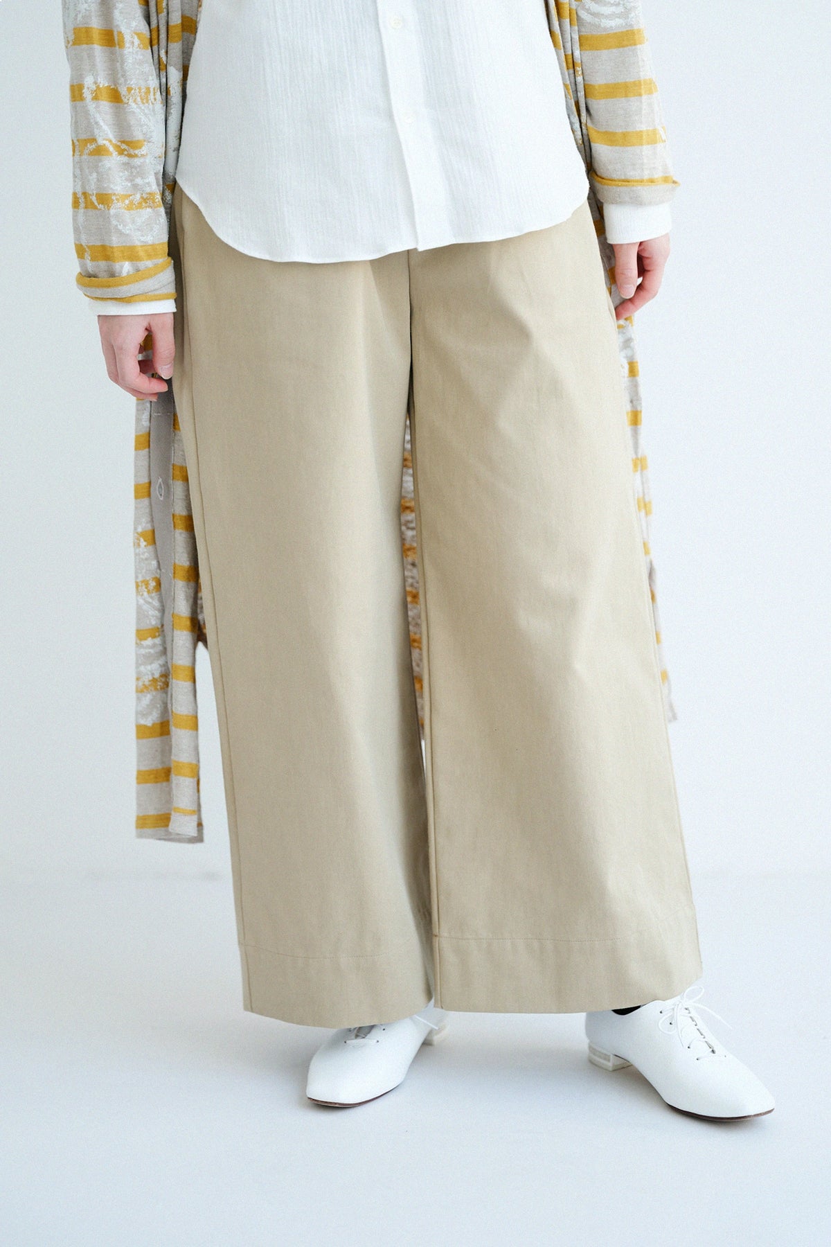 [Versand voraussichtlich um den 17. März] Weite Chino-Cross-Hose/Camel