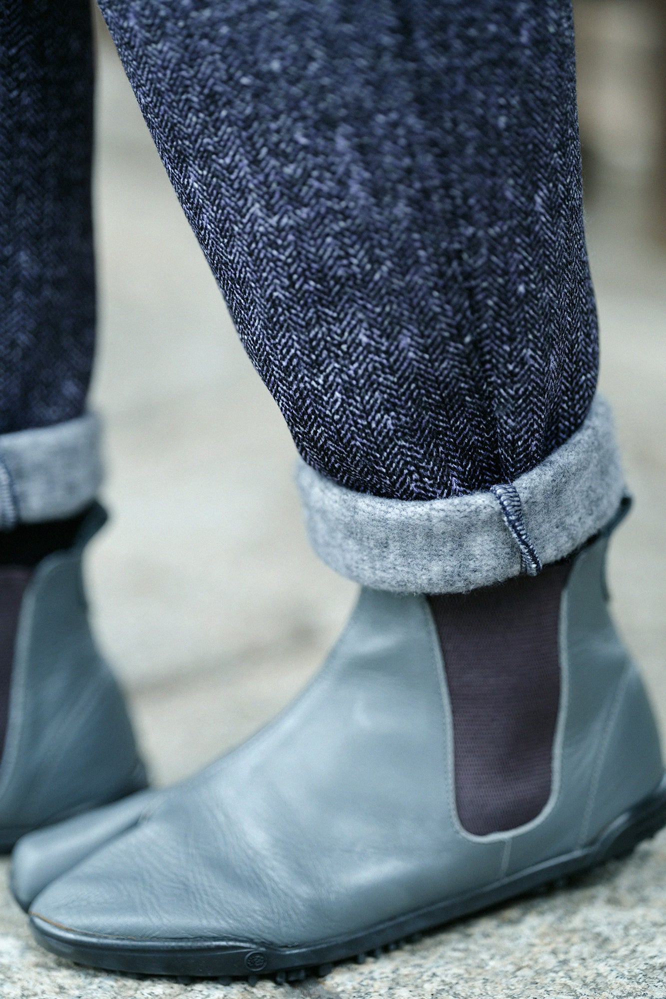 【預購】內起絨人字形針織 休閒窄管長褲／混深藍色（※預計於12月9日左右發貨）