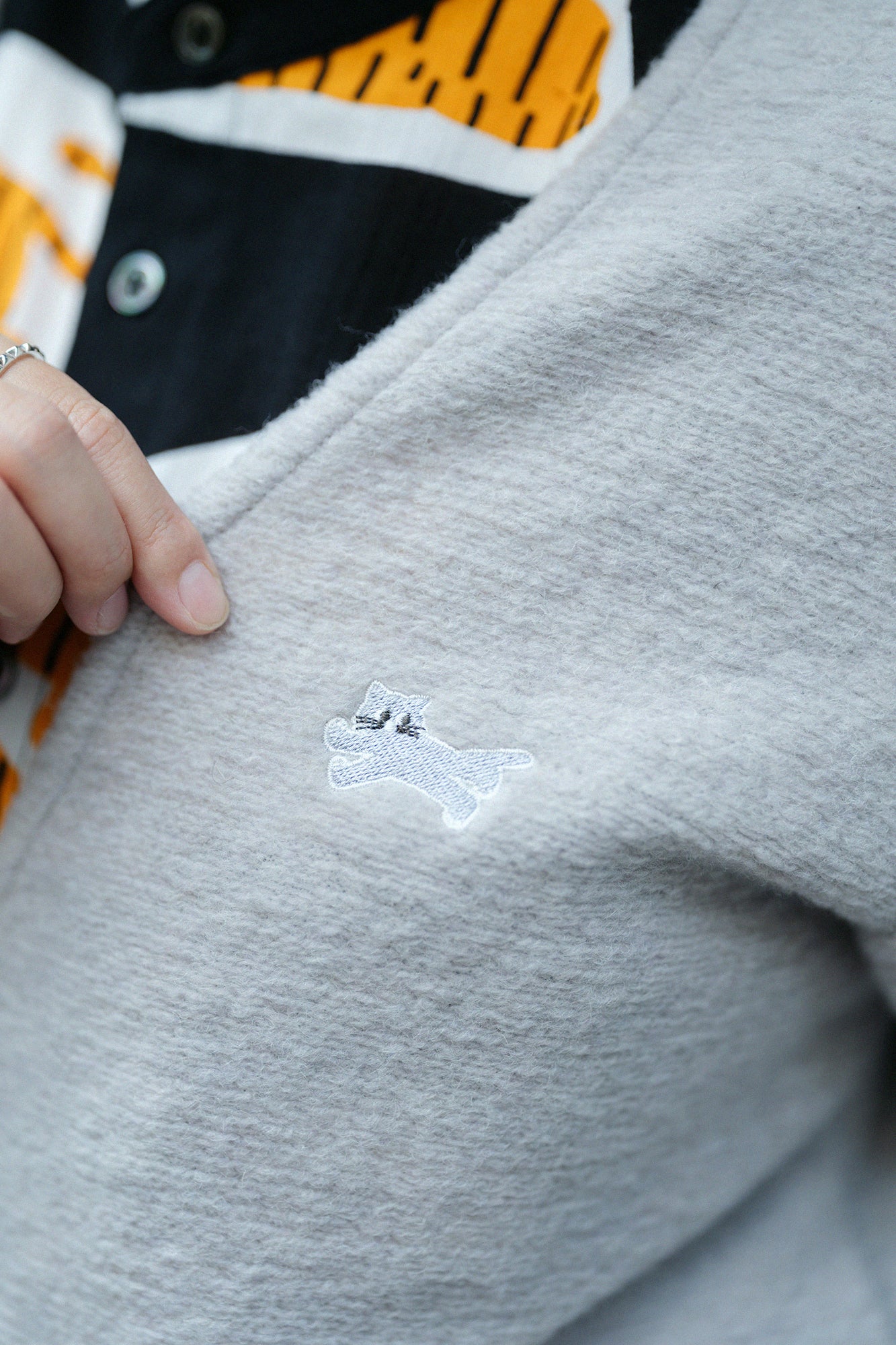 義大利毛絨針織 V領L/S外套／雪白色