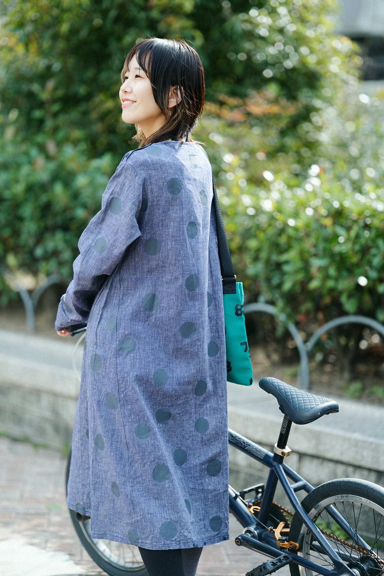 【3월 10일경 발송 예정】코튼 린넨 BIKE원피스／스이교쿠 마라 네이비 