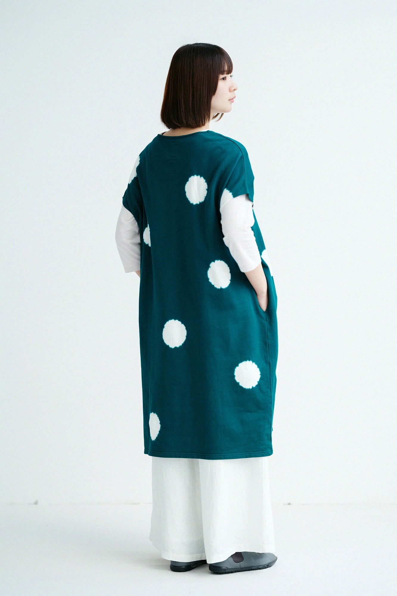 【Versand voraussichtlich ab 3. März】Kiyose-Shibori Feines Wollgewebe (Sazare-Urake) Langform-Kleid (Chōhōkei) Schulterlinie (Katasen)/Große Mizutama (Mizutama Dai) Tokiwairo × Tsukumo 