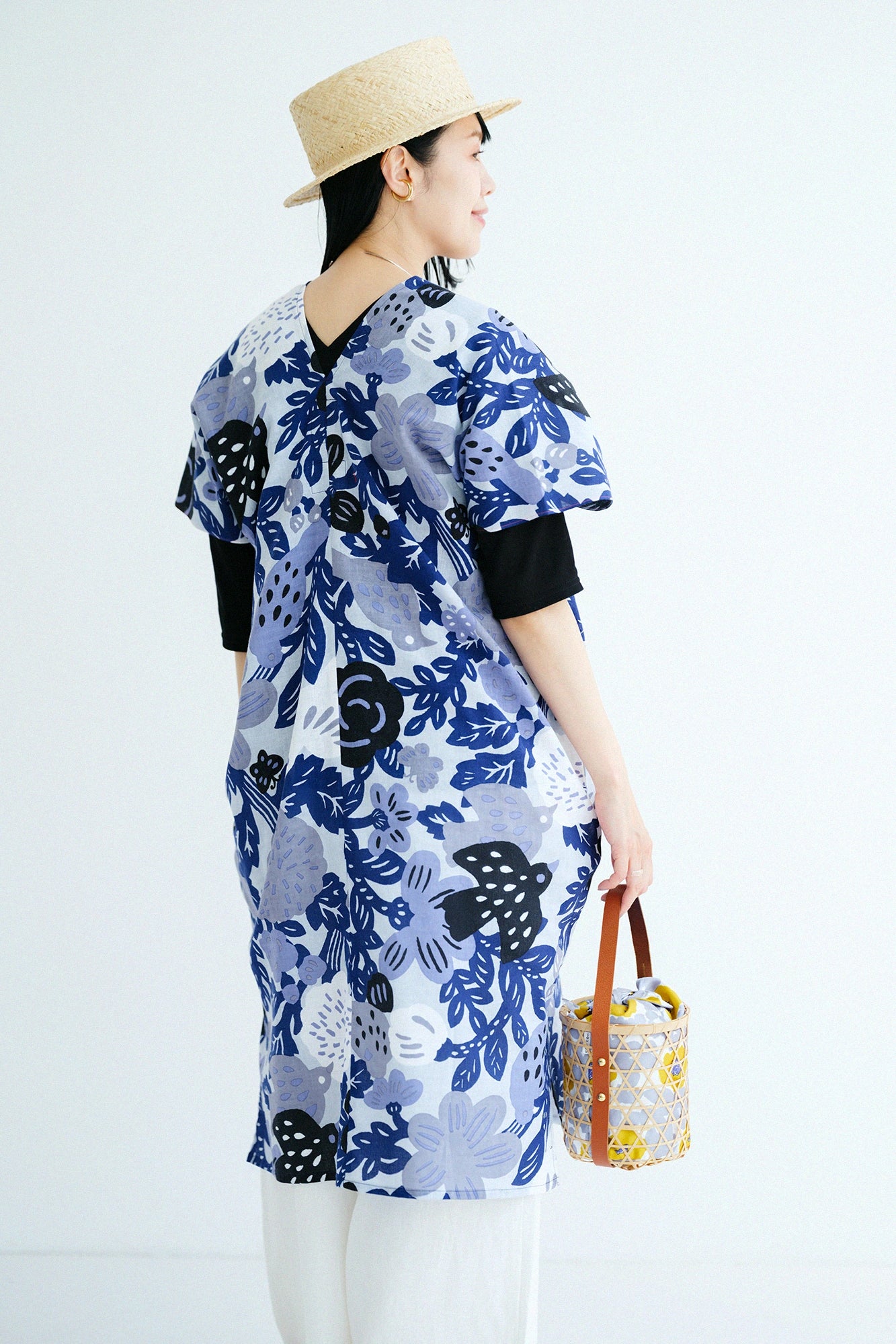 'Height:'161 cm,'WearsTaille : »Women F