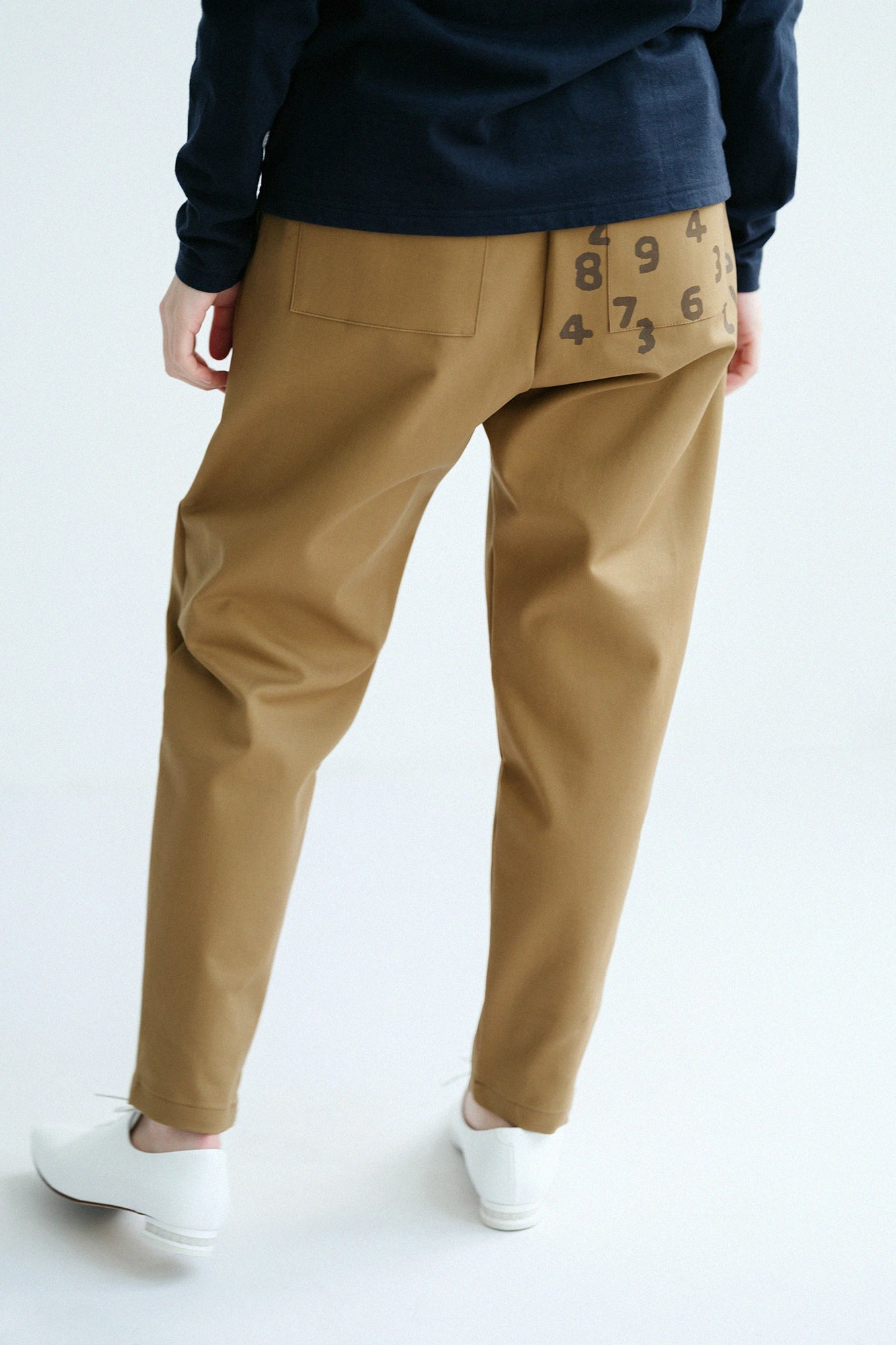 【3月17日頃発送予定】ダブルクロスストレッチ イージーテーパードパンツ／ローアンバー