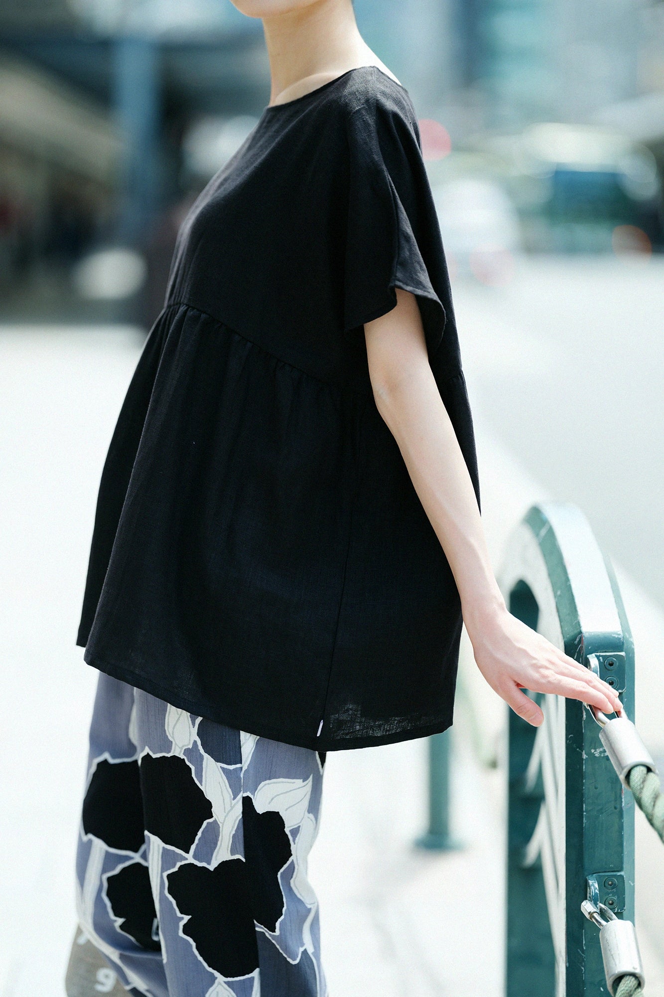 【Ships ard. 7/7】Linen Wrinkle Blouse／Black