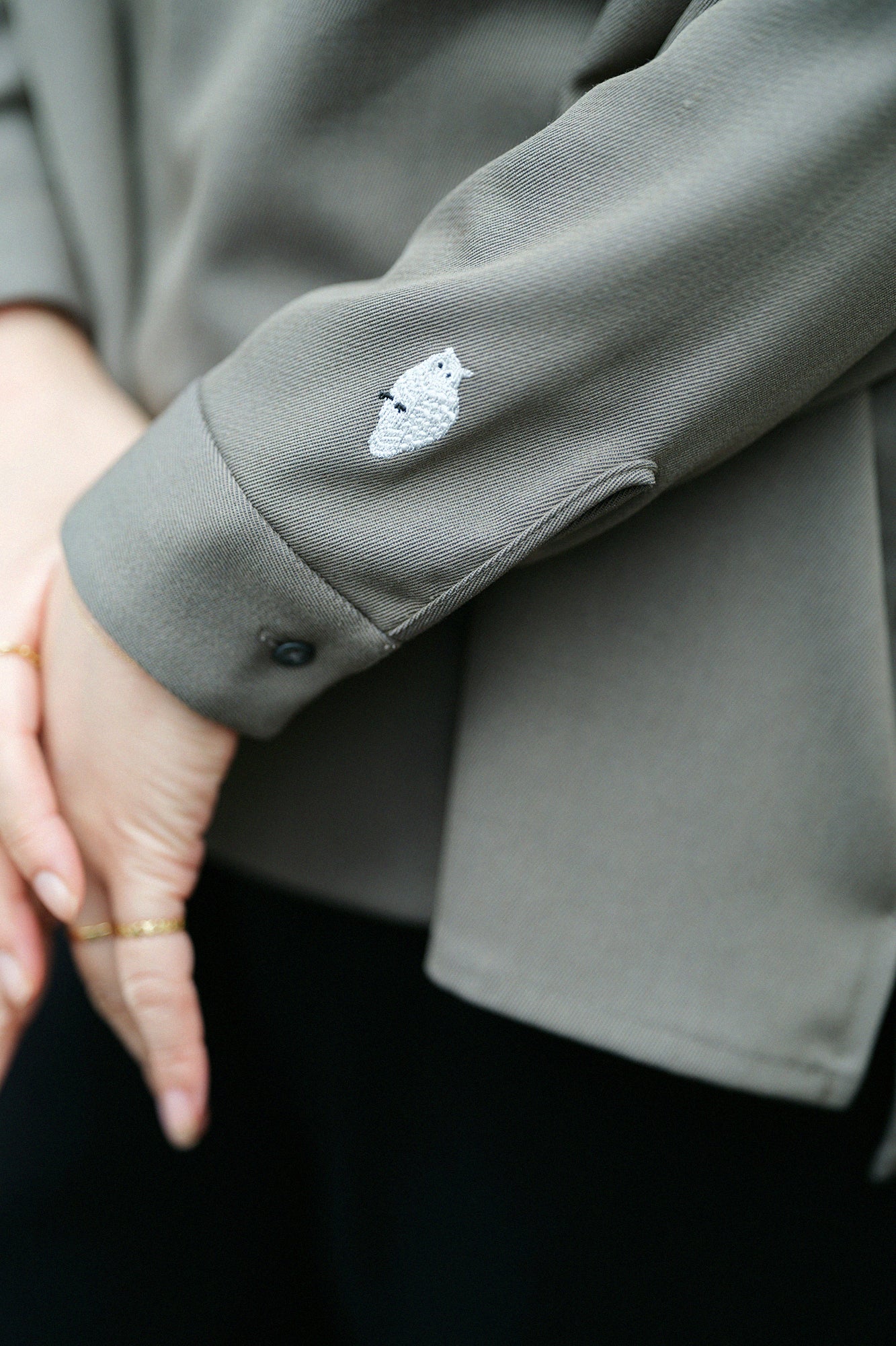 【Pre-order】Alpinix Largo Blouse／Moss Grey（※Scheduled to be shipped around Dec 9）