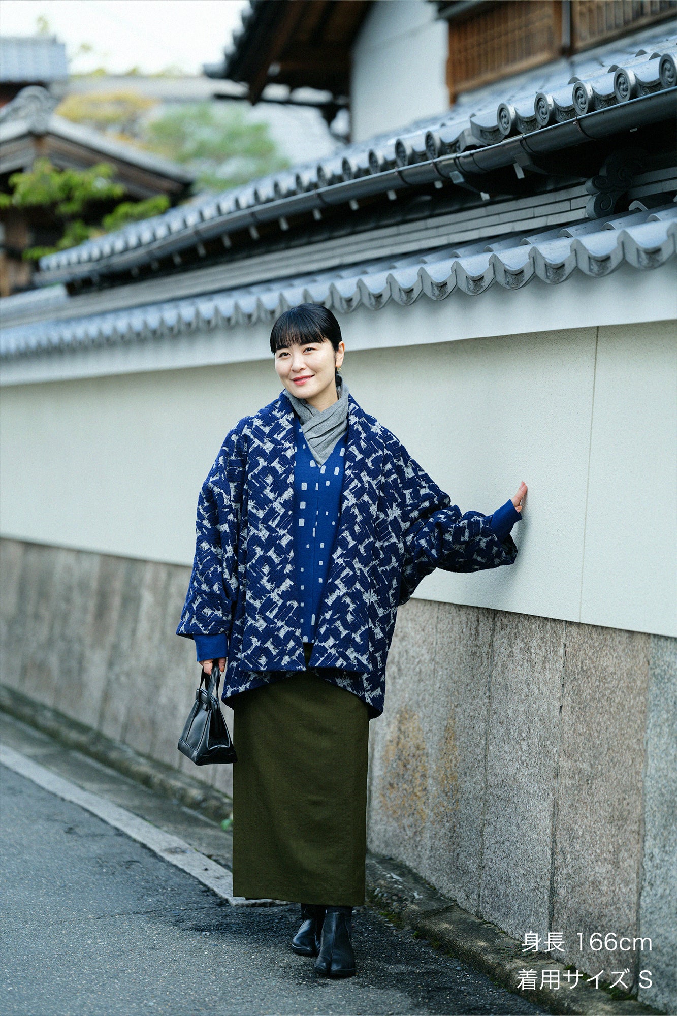 梳毛 針織 雙色袖V領貫頭衣／窗 寶藍色