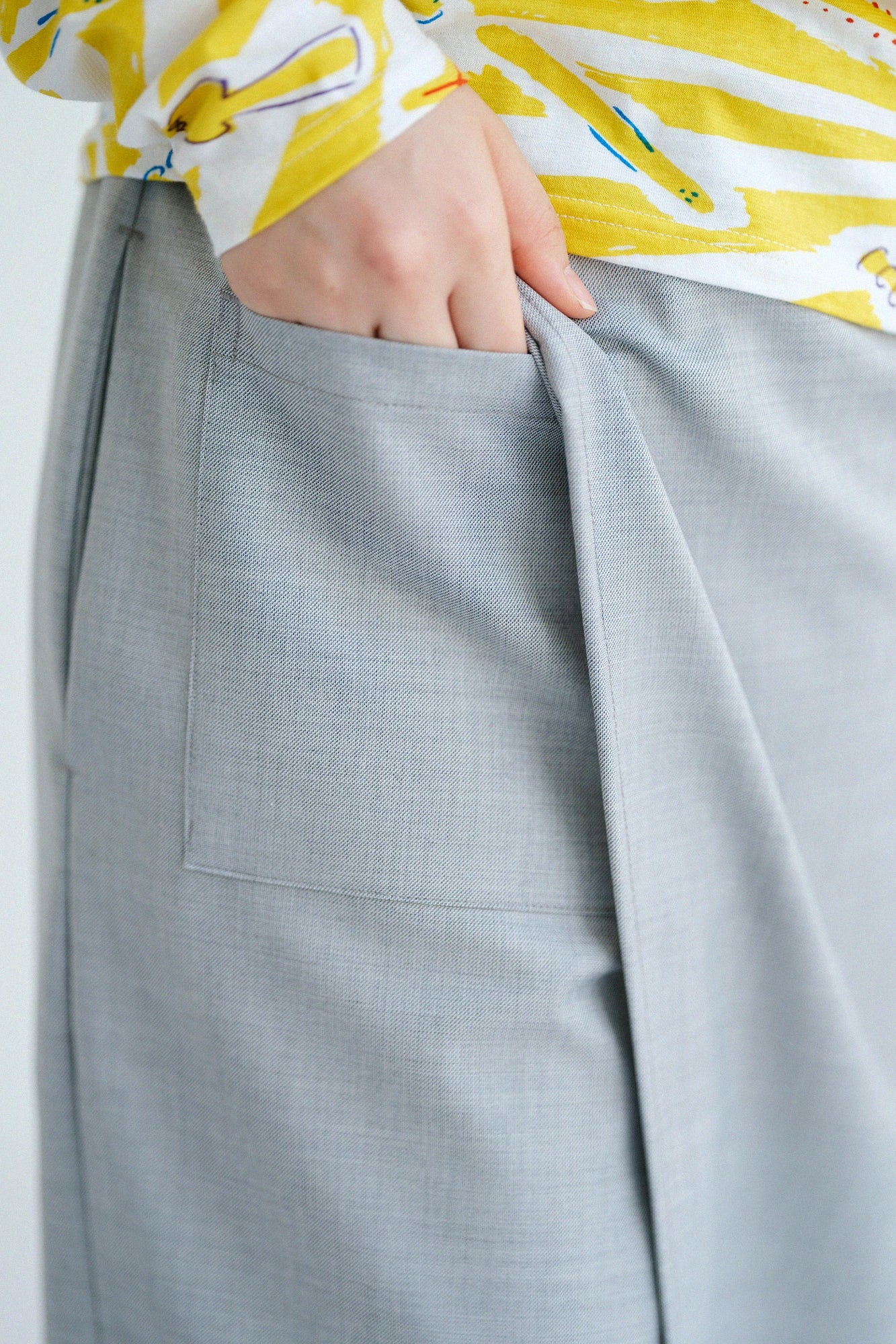 【Ships Ard 9/22】Combed Yarn Twill Weave Wrap Hakama Pants／Pale Grey