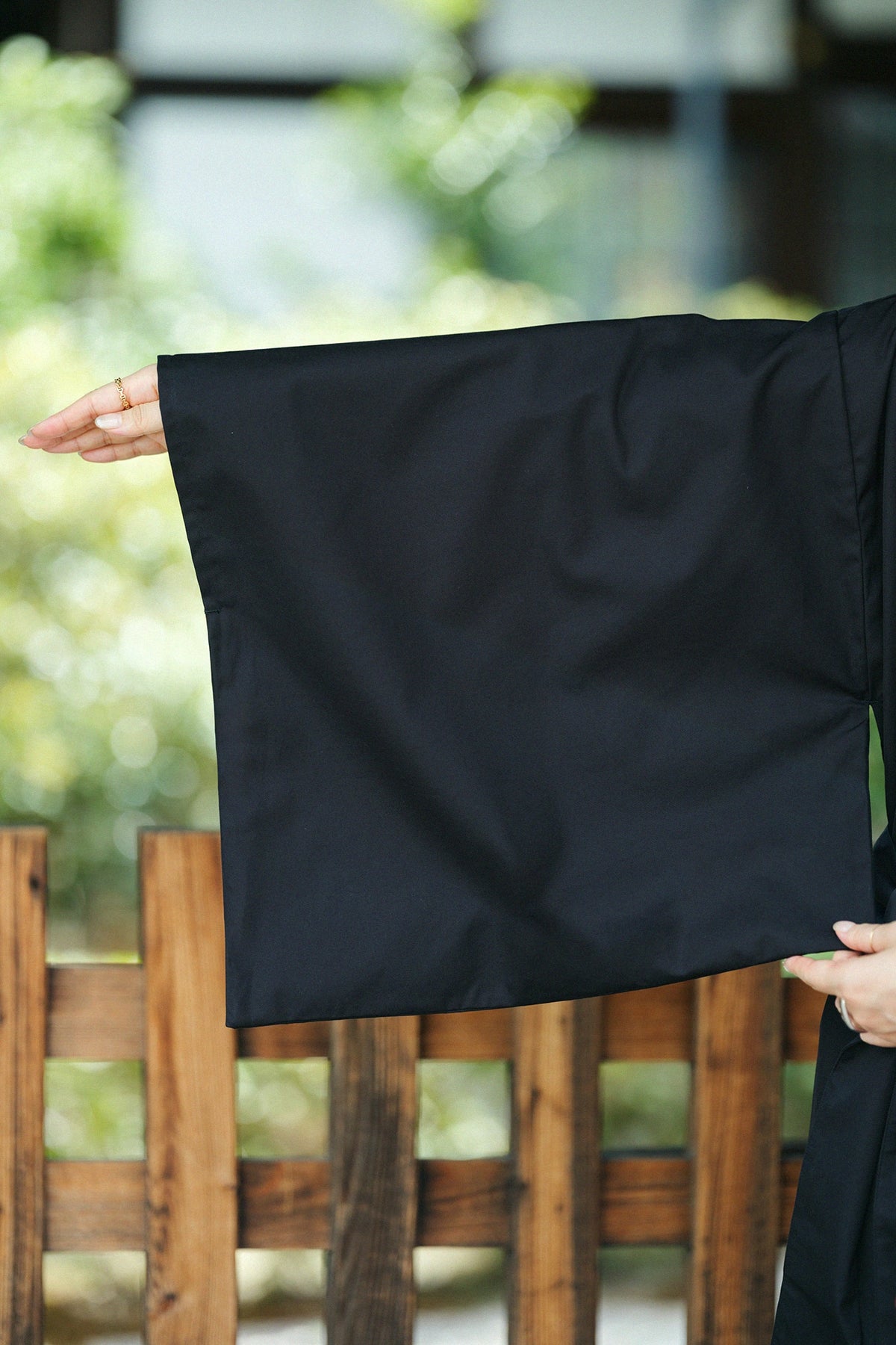 【Voraussichtlicher Versand um den 22. September】 Hochdichtes Gabardine-Jacke mit eingearbeiteten Schulterpolstern / Haselnussfarbe 