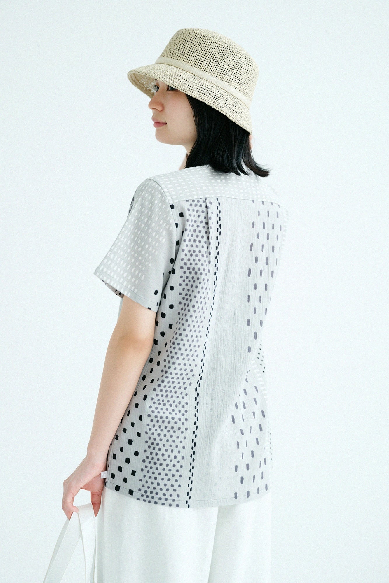 'Height:'162 cm,'WearsTaille: 'S