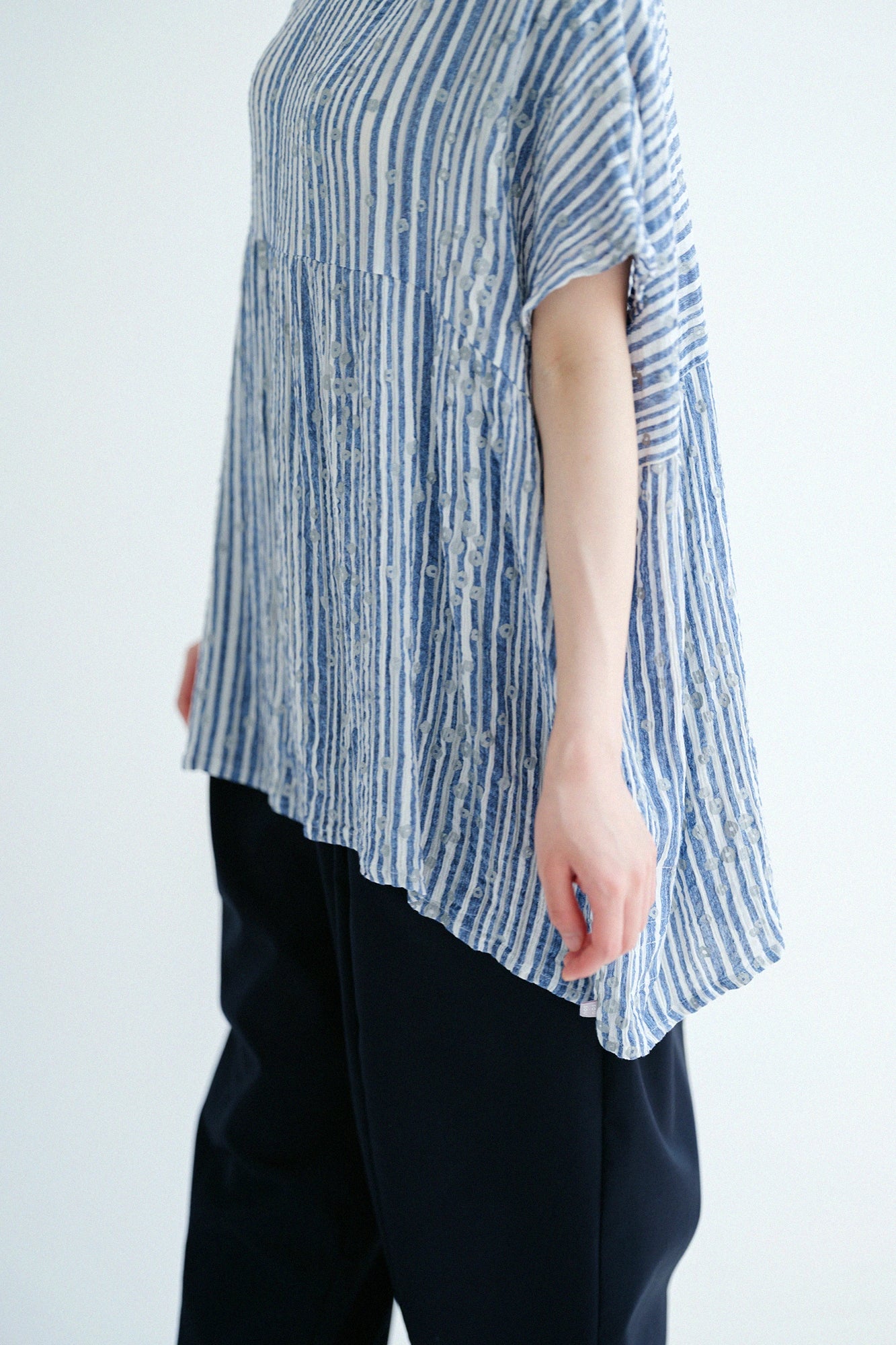 [Versand voraussichtlich um den 7. Juli] Linen Soccer Wrinkle Blues/Flower Murmur Blue Stripe