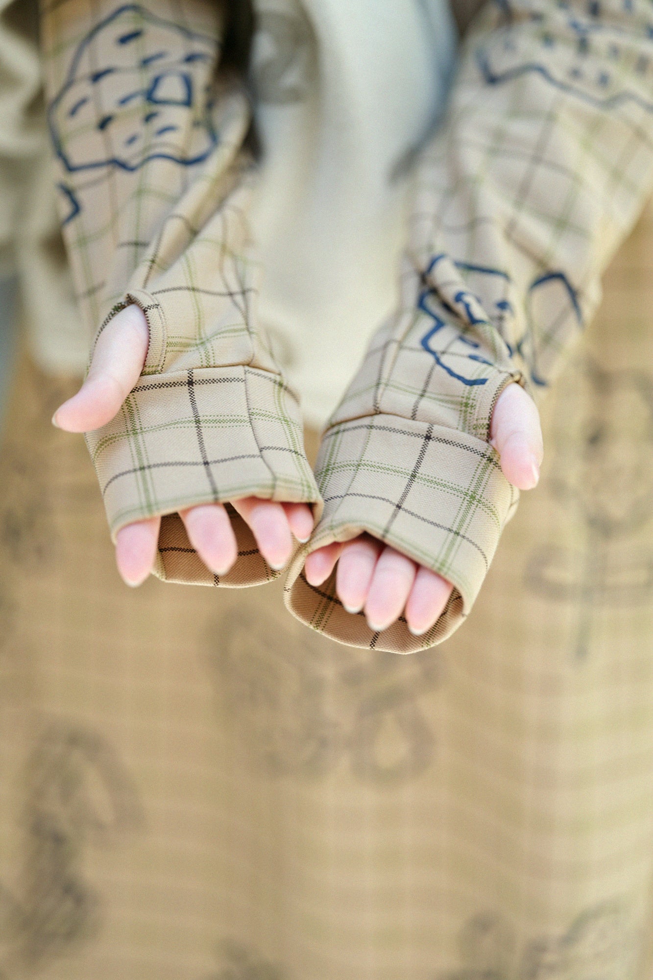 Soft Thermo(R)  Fleece Lining Check BIKE One-piece Dress ／Flower Seedling Scattered 