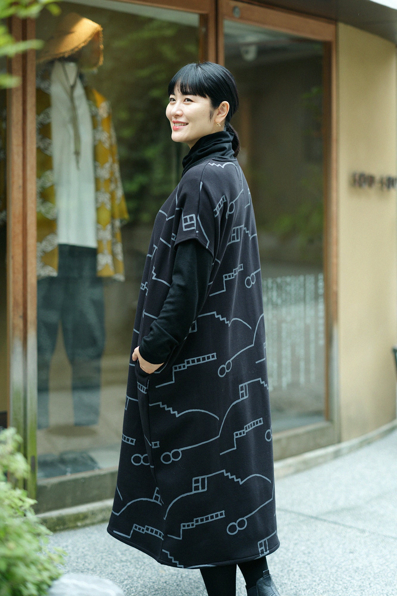 Fleece Lining Knit Rectangular Dress Shoulder Line / Chari Black