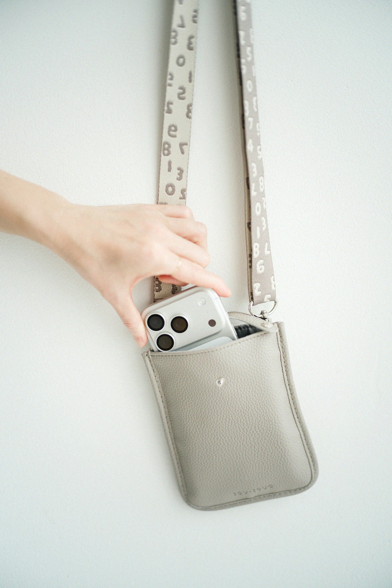 【พรีออเดอร์】กระเป๋าใส่สมาร์ตโฟน 