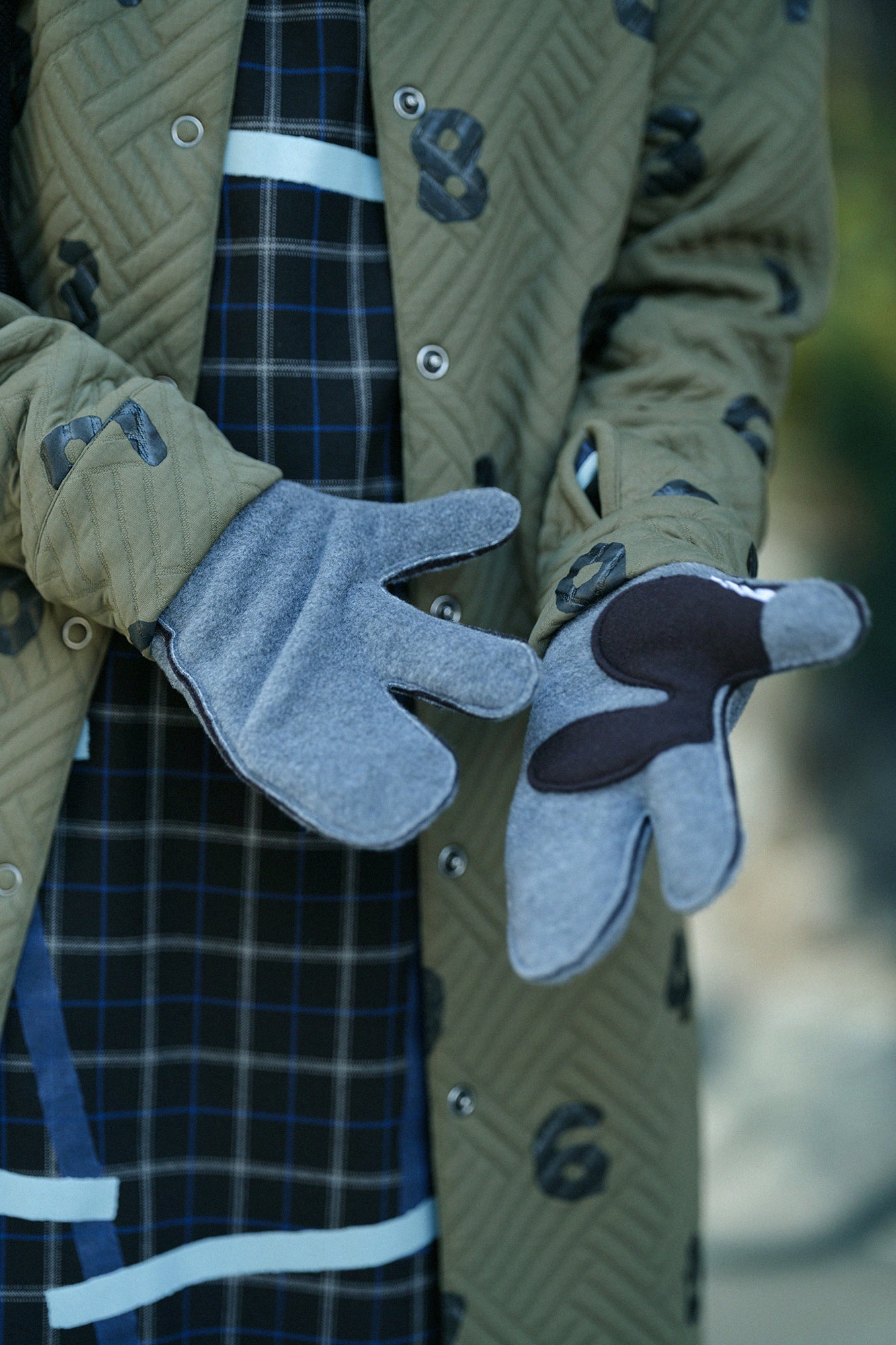 3 Fingers Gloves touch／Charcoal