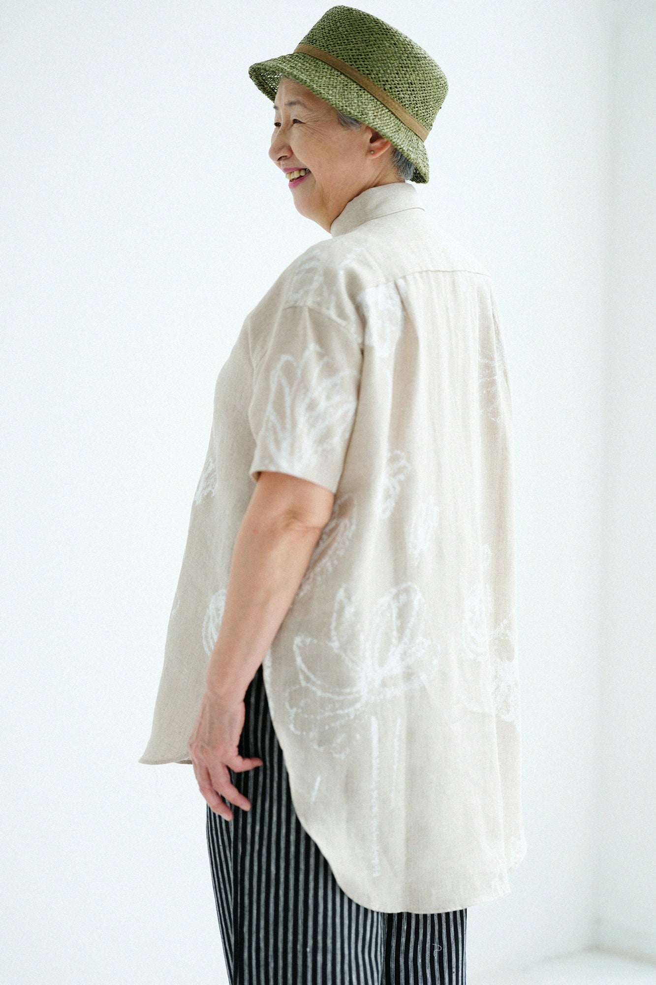 'Height:'162 cm,'WearsTaille : »Women F
