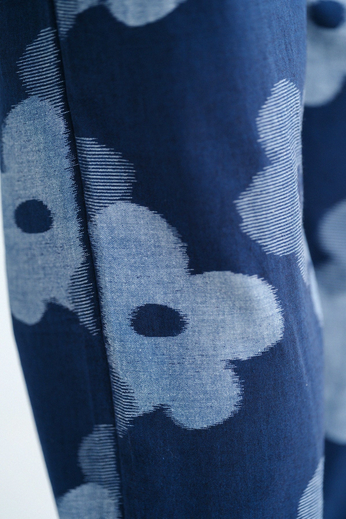 【Ships ard. 6/23】Monpe Workers Pants Kurume Kasuri Monpe / Layered Flowers Ink Blue