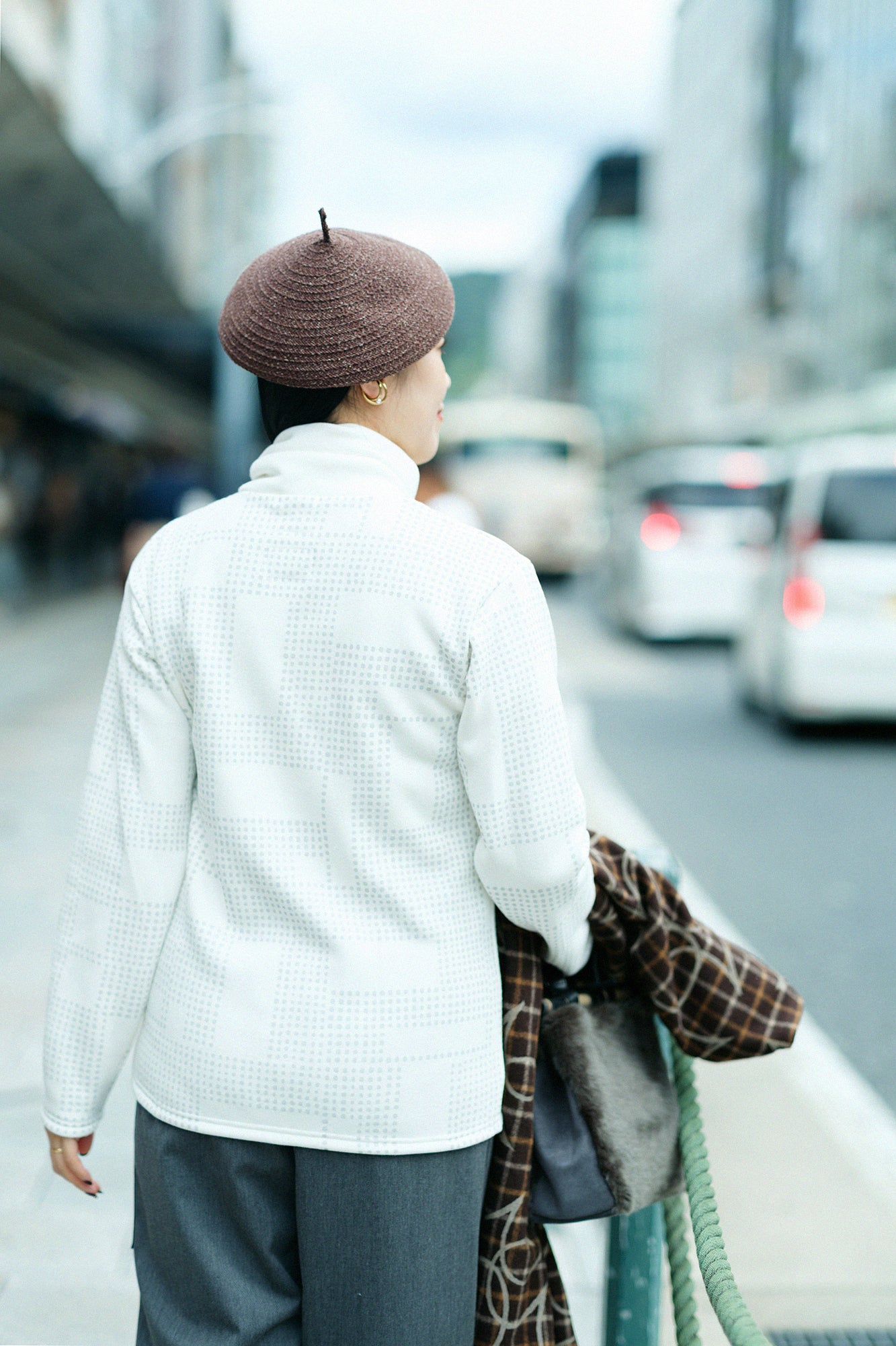 裏仿毛 高領上衣／影 白色