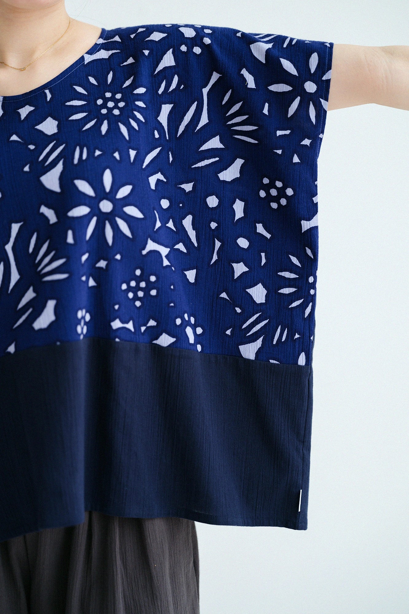 [Expédition prévue vers le 23 juin] Takashima Jiji 20/20 Robe carrée Kumi Motif épaule / Kirie x Tomekon