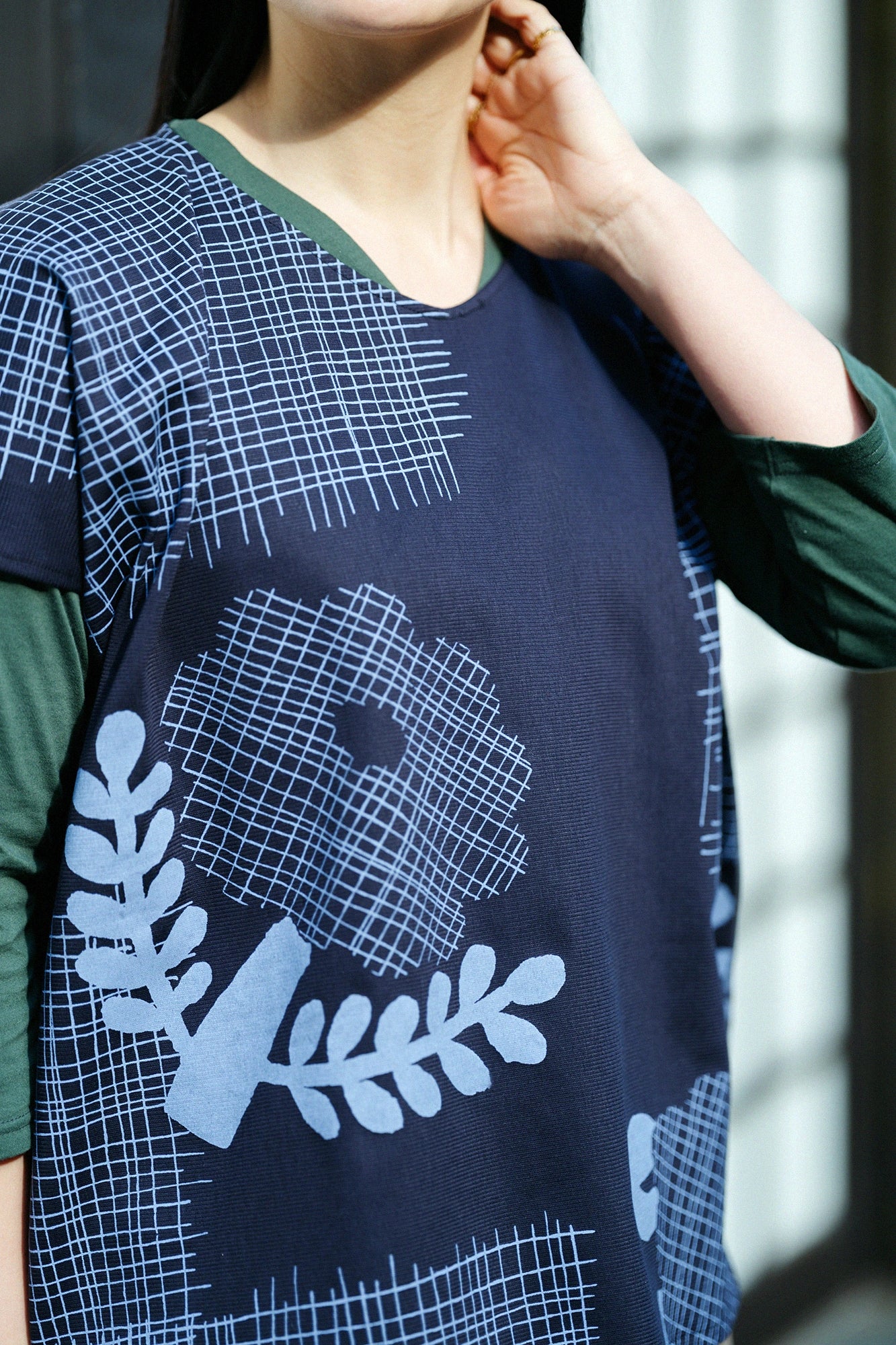 【3月3日頃発送予定】阿弥（あみ） 四角衣（しかくい）／つれづれ おしゃべり 深紺（しんこん）