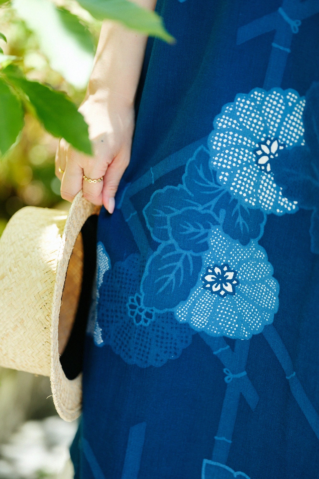 【Ships ard. 6/23】Chizimi Cotton 20/20 Ainasen Rectangular Dress / Fenced Chrysanthemum-Recreation