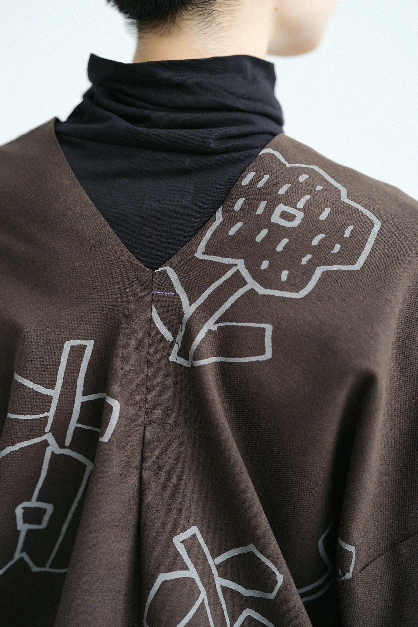 【Ships Ard 9/22】Double-knit V Neck Kimono Sleeve Kantoui Short／Flower Seedling Scattered Brown