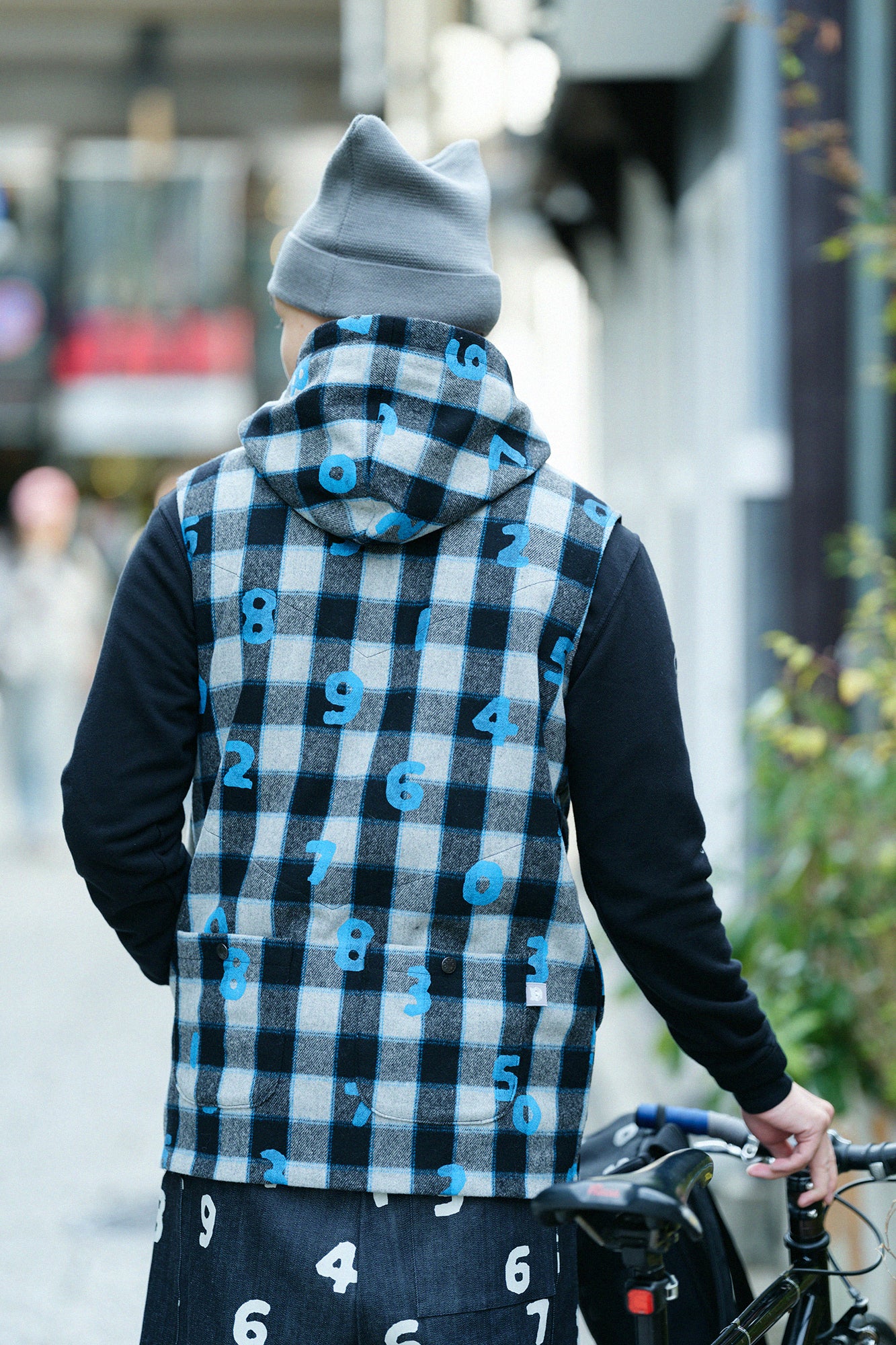 ウールチェック×ボア BIKEフードベスト／SO-SU-U ブルーブラック