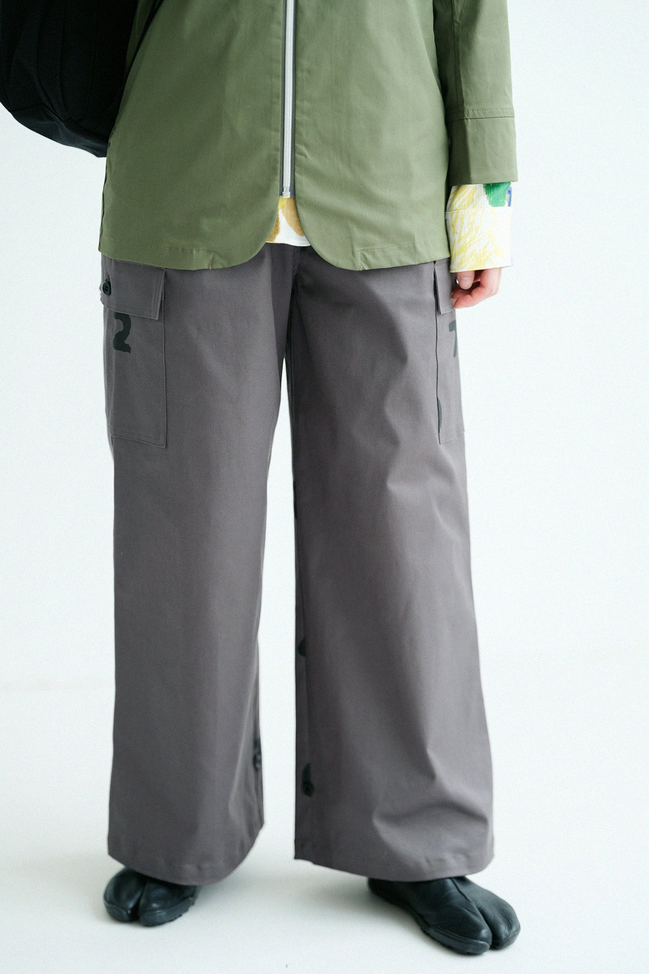  Stretch-Cargohose aus Chinostoff/StahlgrauSO-SU-U